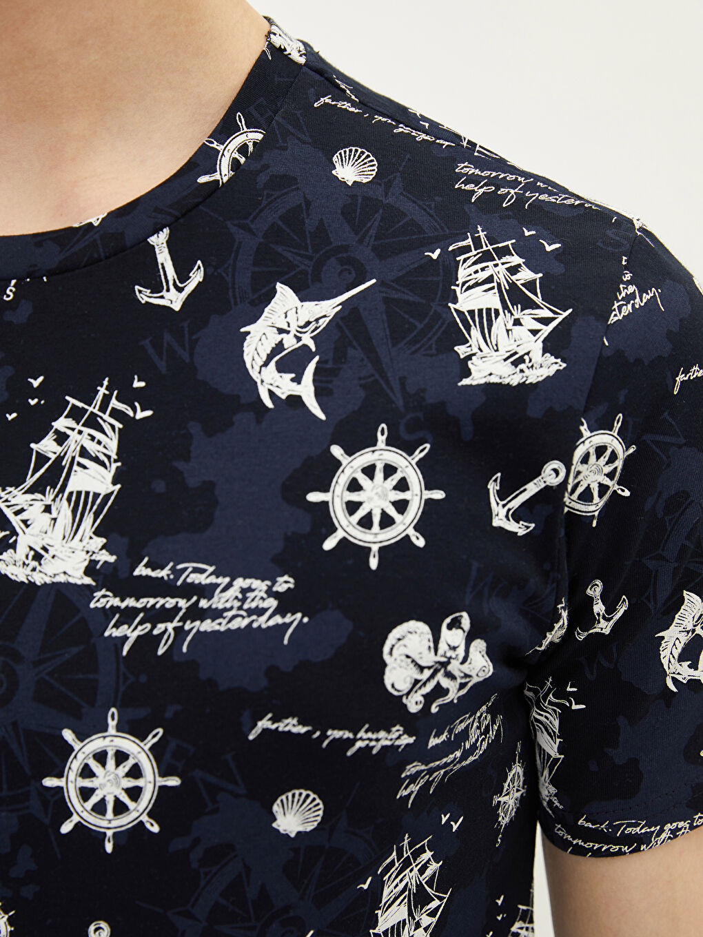 Lacivert Bisiklet Yaka Kısa Kollu Baskılı Penye Erkek Tişört-3