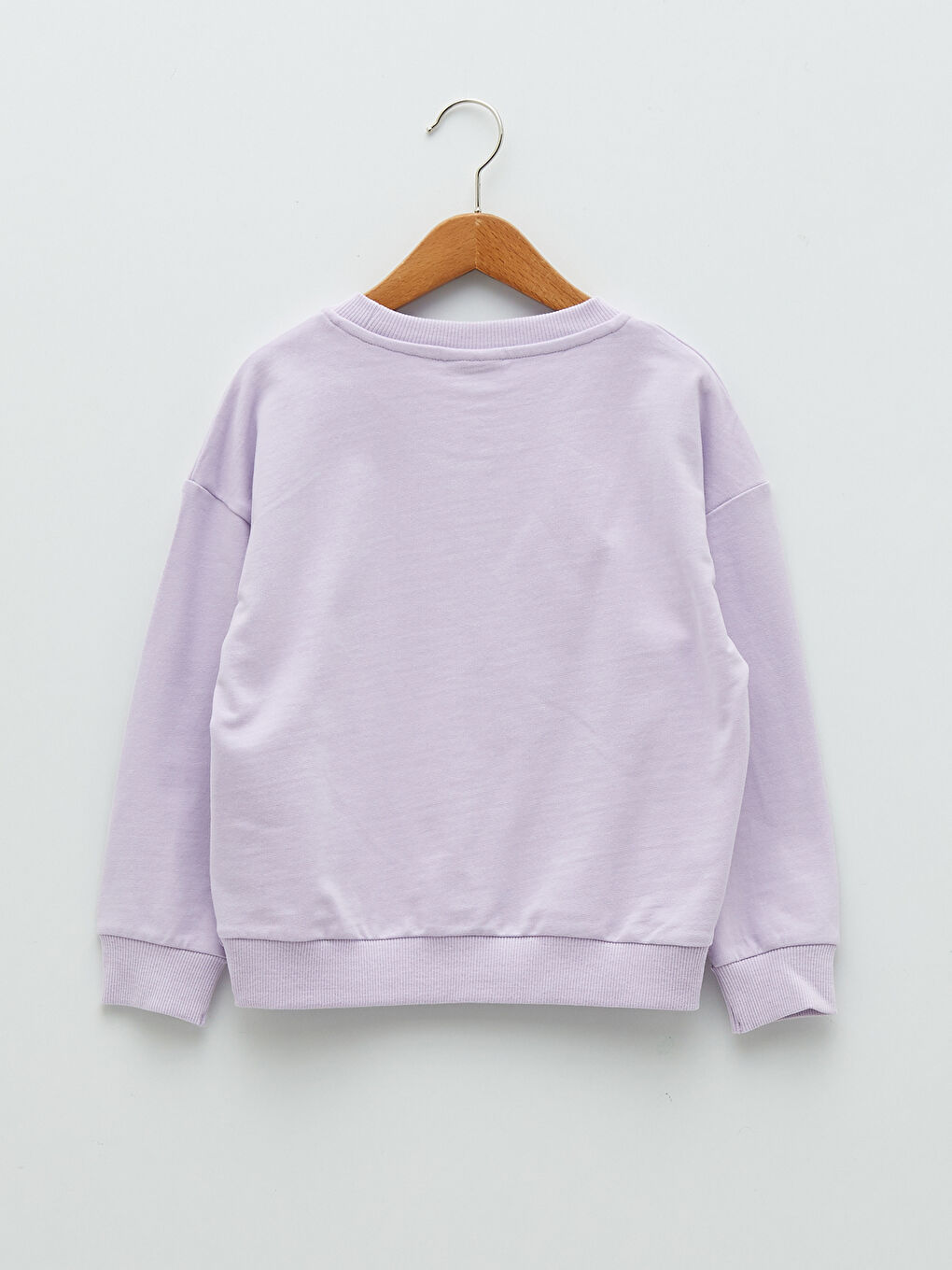 كنزة رياضية أساسية برقبة دائرية وكم طويل للبنات-1