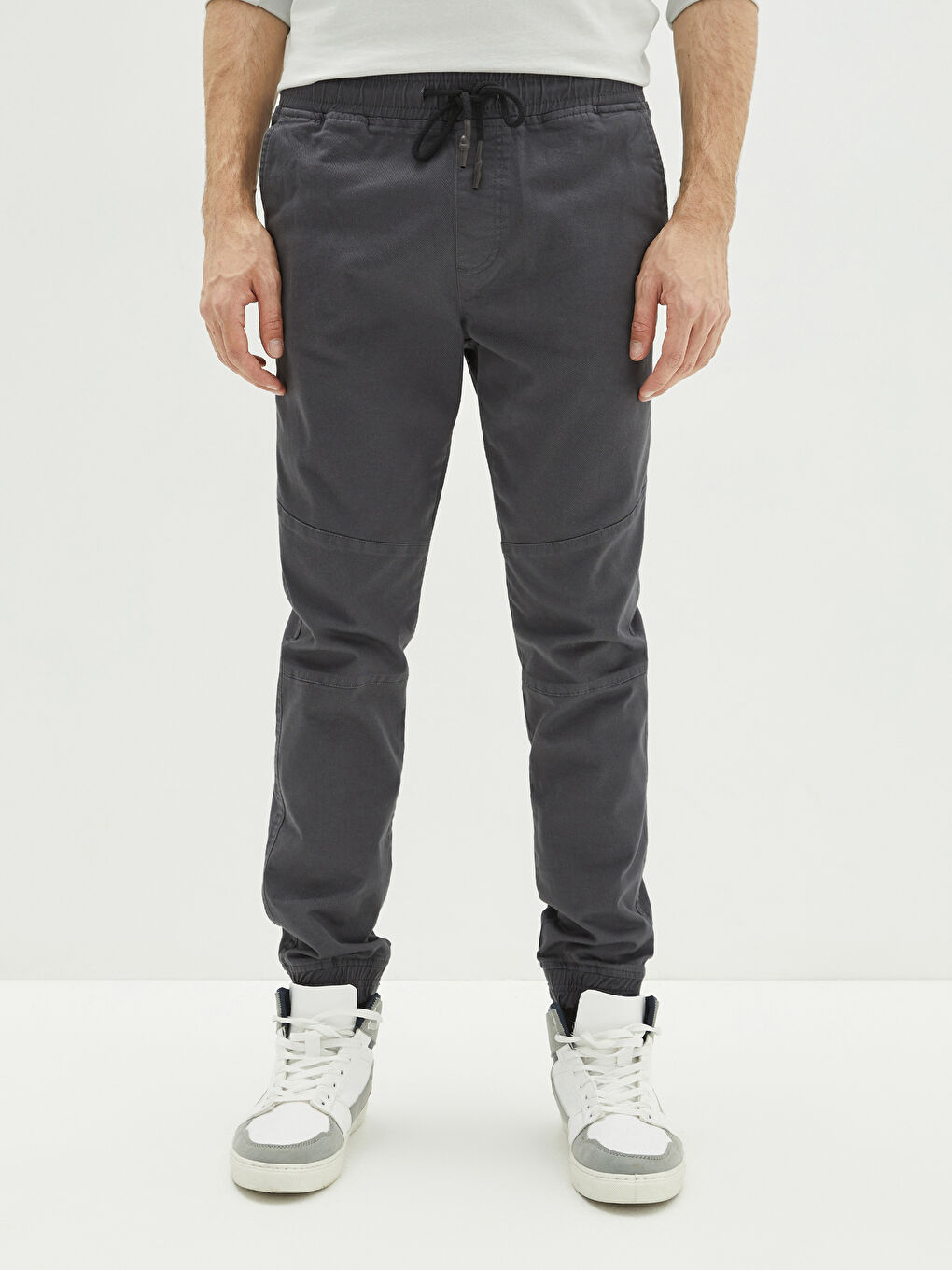 LCW Casual Koyu Gri Slim Fit Gabardin Erkek Jogger Pantolon - 3