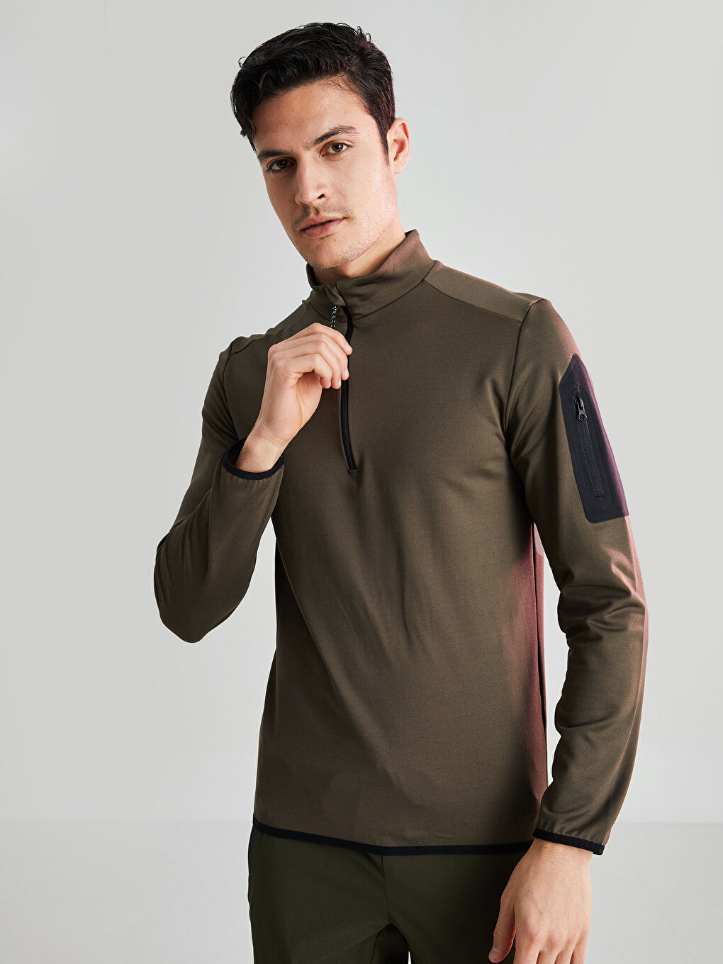 Sweat-shirt Slim Fit Col Cheminée Manches Longues pour Hommes