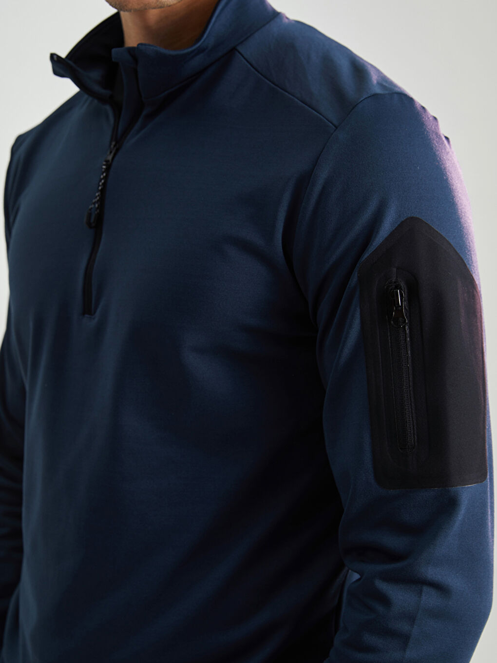 Slim Fit Stand Up Collar Long Sleeve Men's Sweatshirt-3