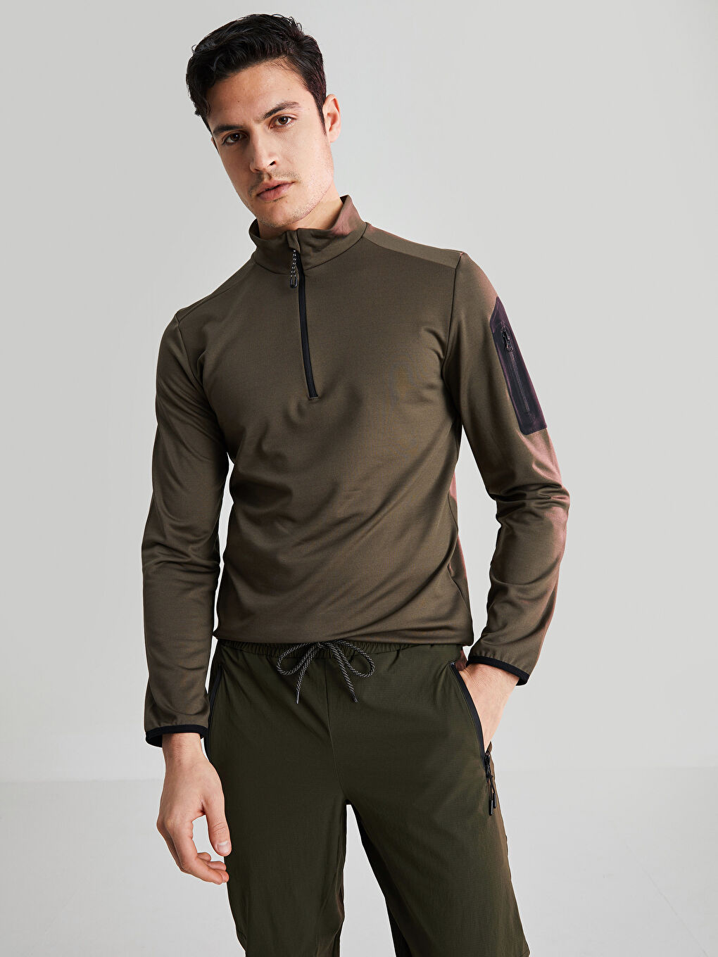 Haki Dik Yaka Uzun Kollu İnce Erkek Sweatshirt-1