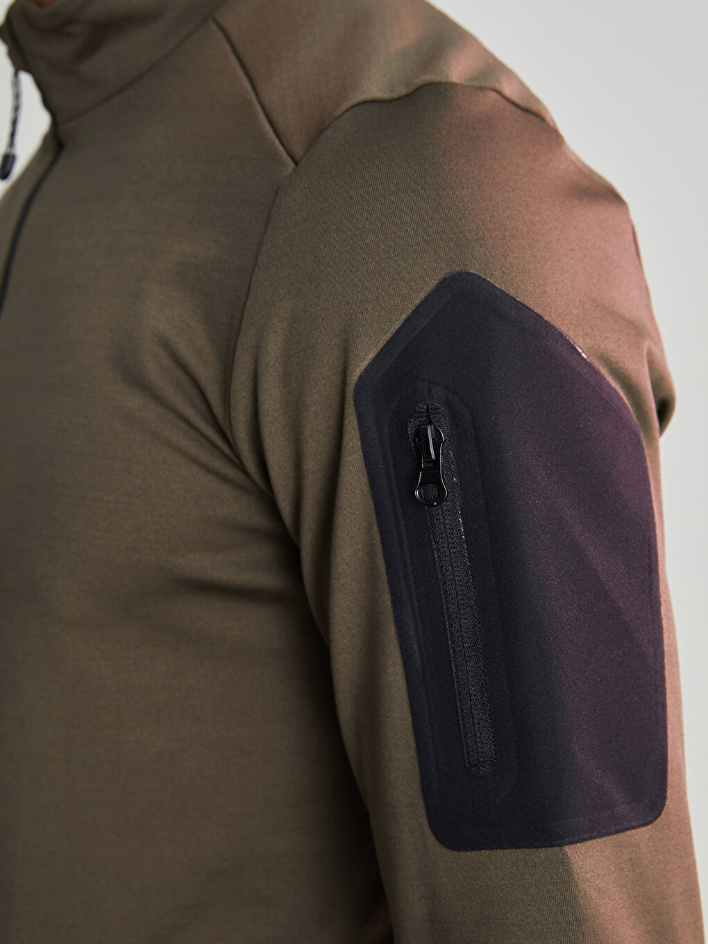 Haki Dik Yaka Uzun Kollu İnce Erkek Sweatshirt-2