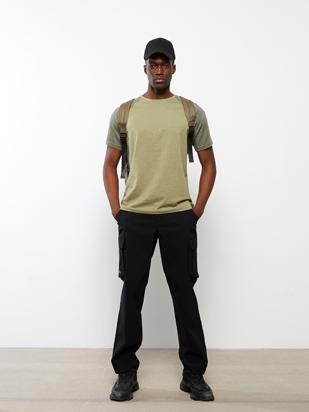 Siyah Standart Kalıp Erkek Kargo Pantolon-1