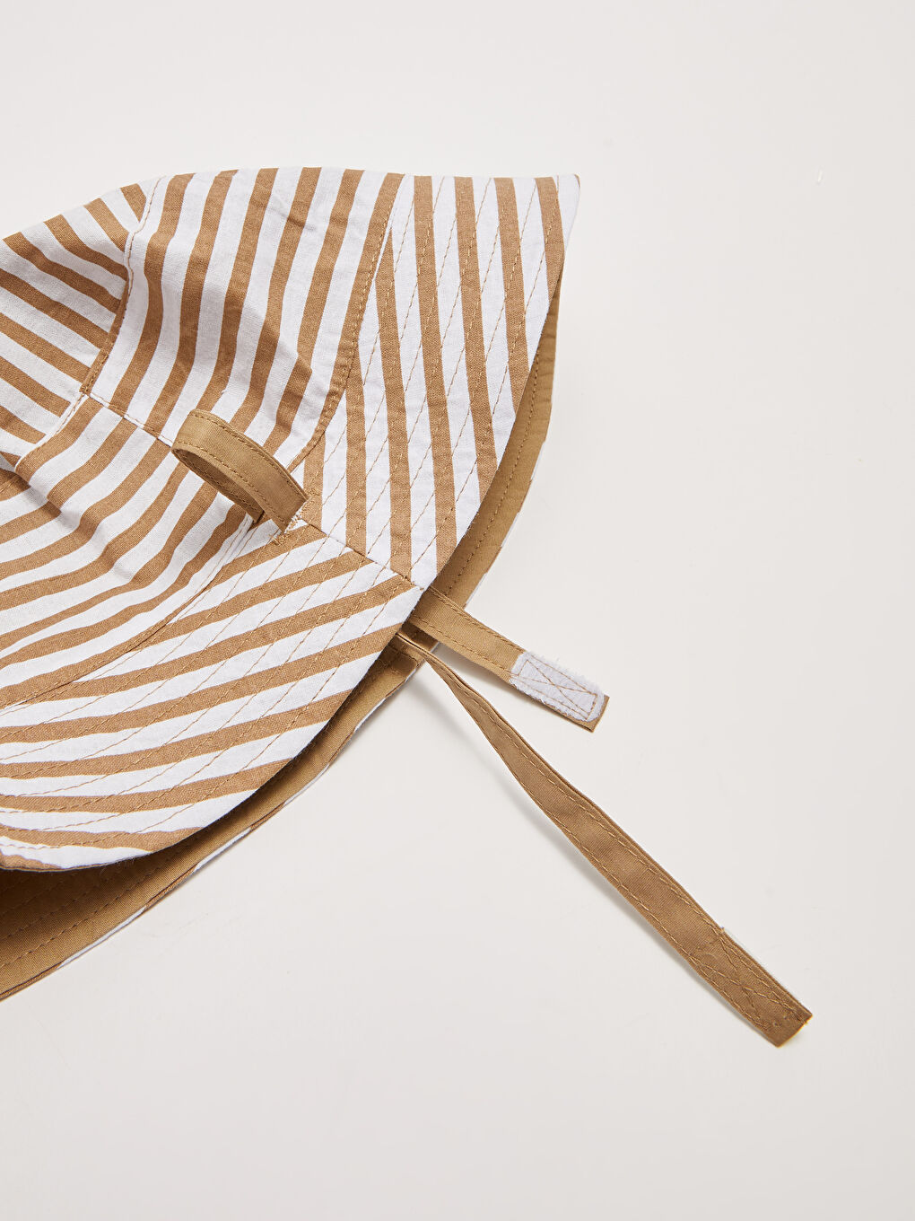 Bej Baskılı Erkek Bebek Çift Taraflı Şapka-6