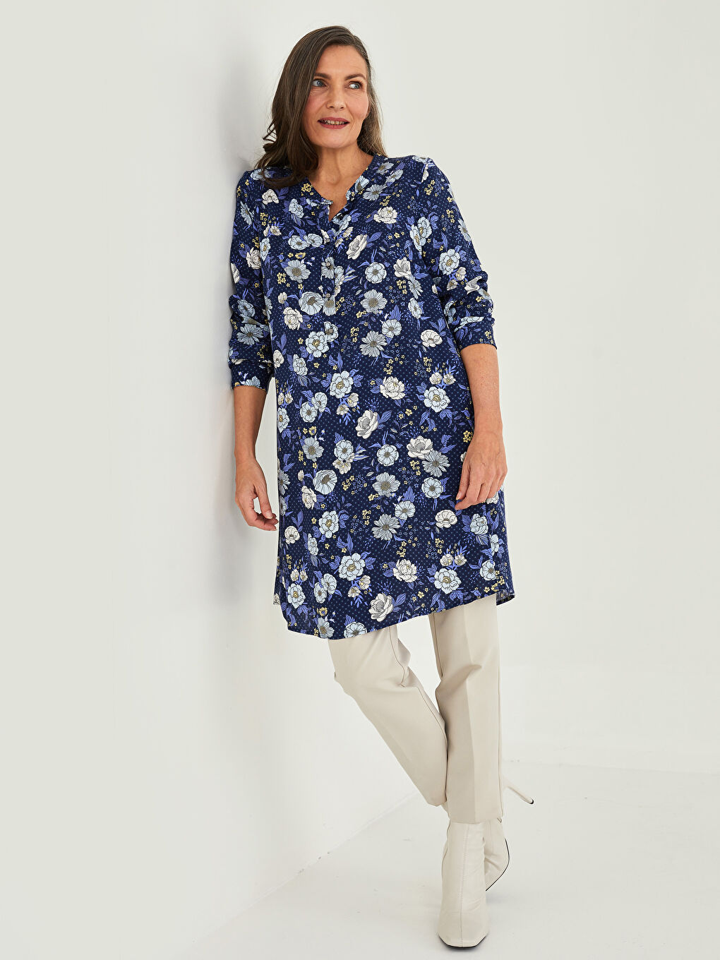 LCW Grace Crew Neck Floral Long Sleeve Viscose Women's Tunic -S25604Z8-LSJ