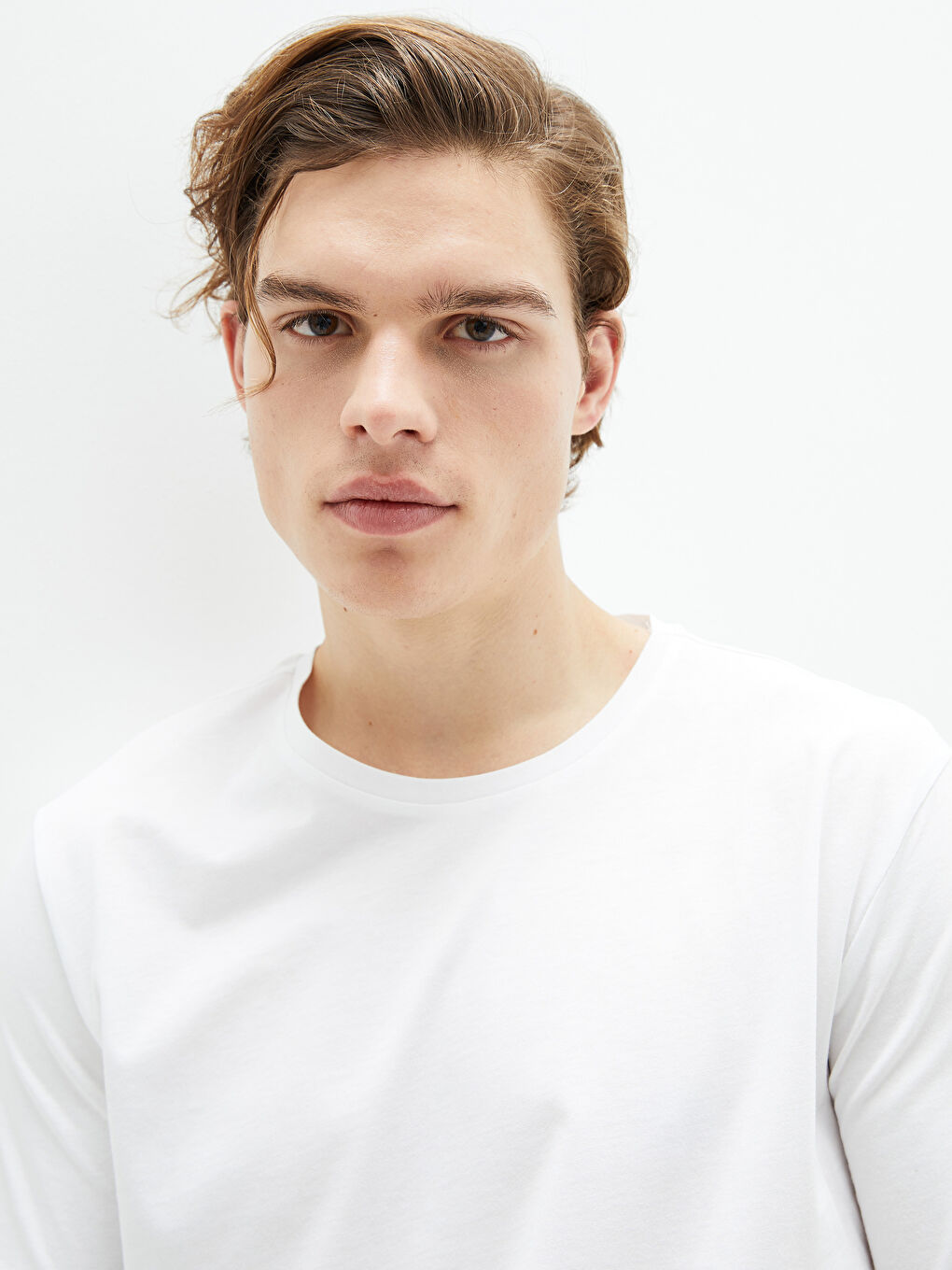 Beyaz Bisiklet Yaka Kısa Kollu Basic Penye Erkek Tişört