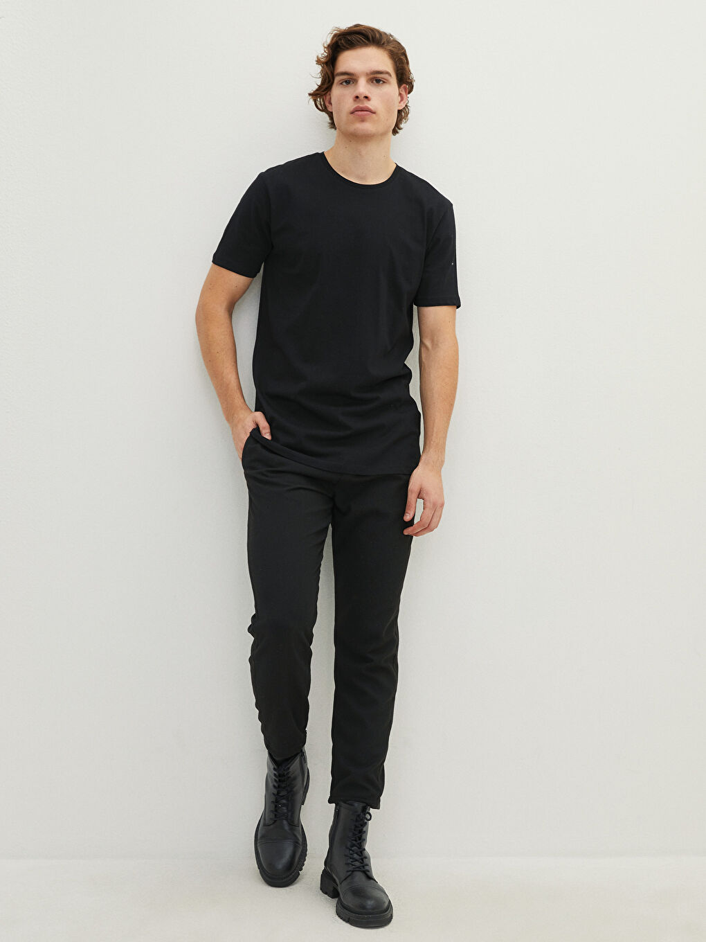 Siyah Bisiklet Yaka Kısa Kollu Basic Penye Erkek Tişört-3