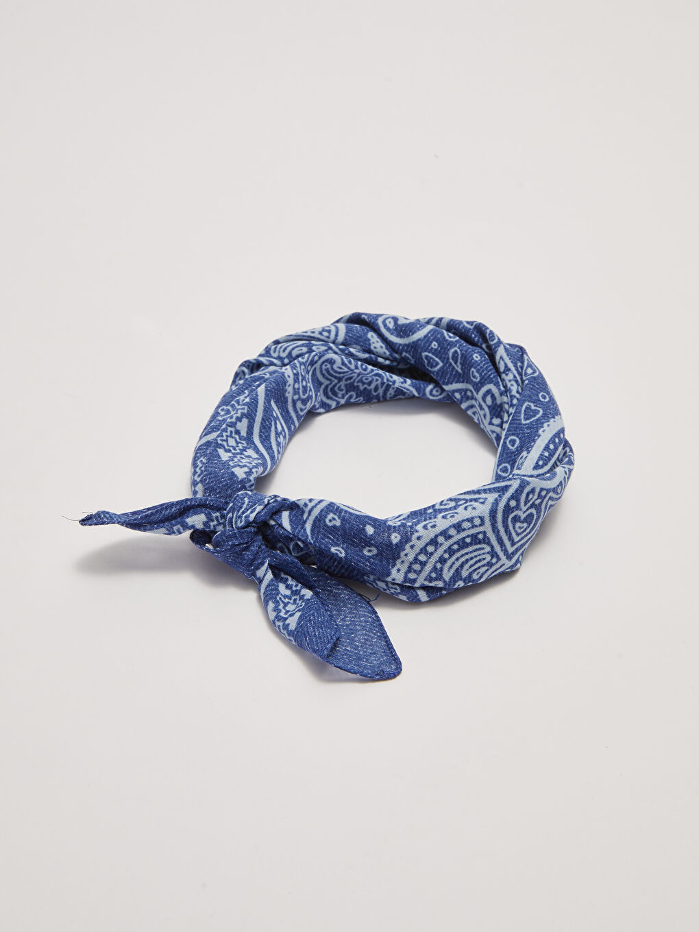 باندانا منقوشة للرجال