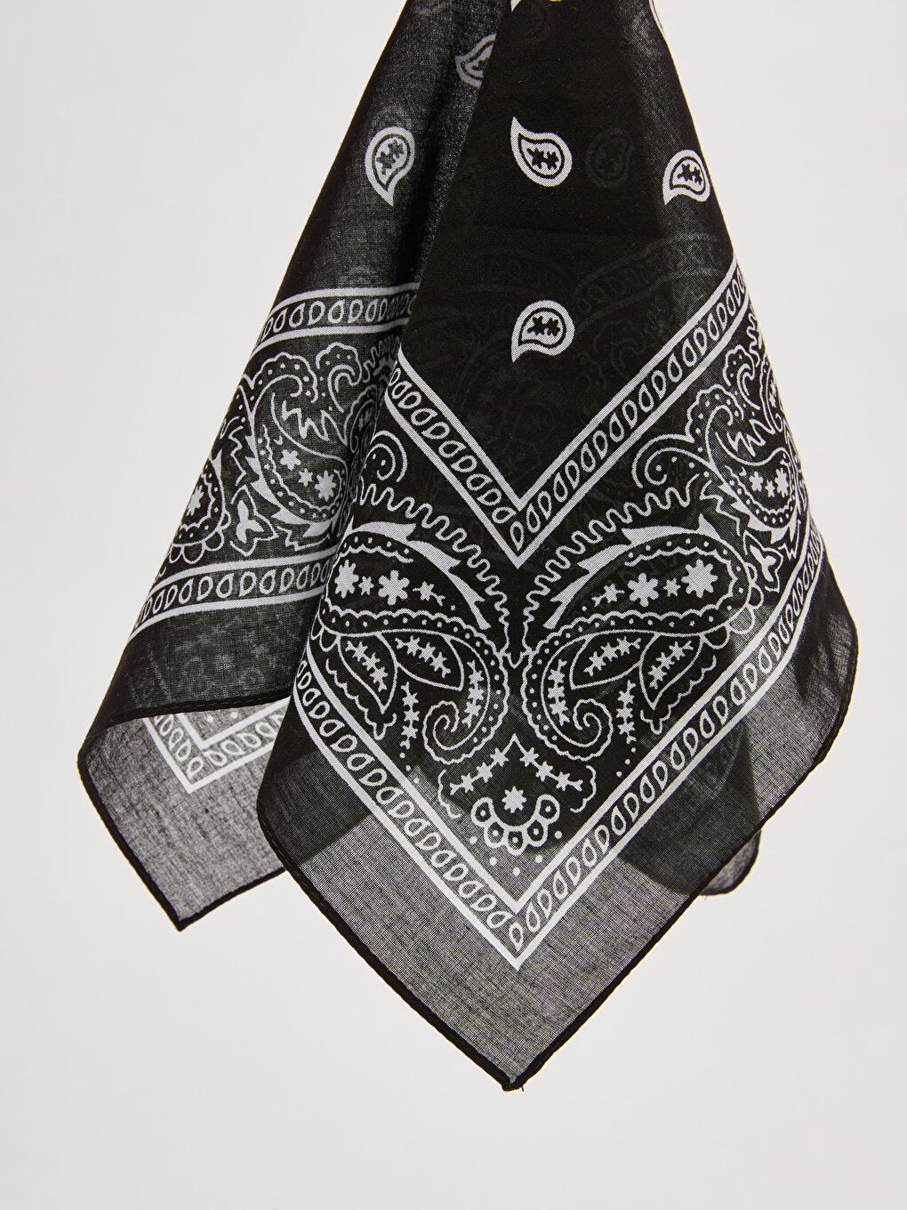 LC Waikiki Patterned Men's Bandana -S25619Z8-HUC