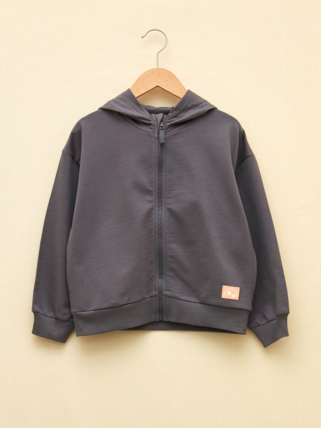 سويت شيرت بسحاب مطبوع بكابوش كم طويل للبنات