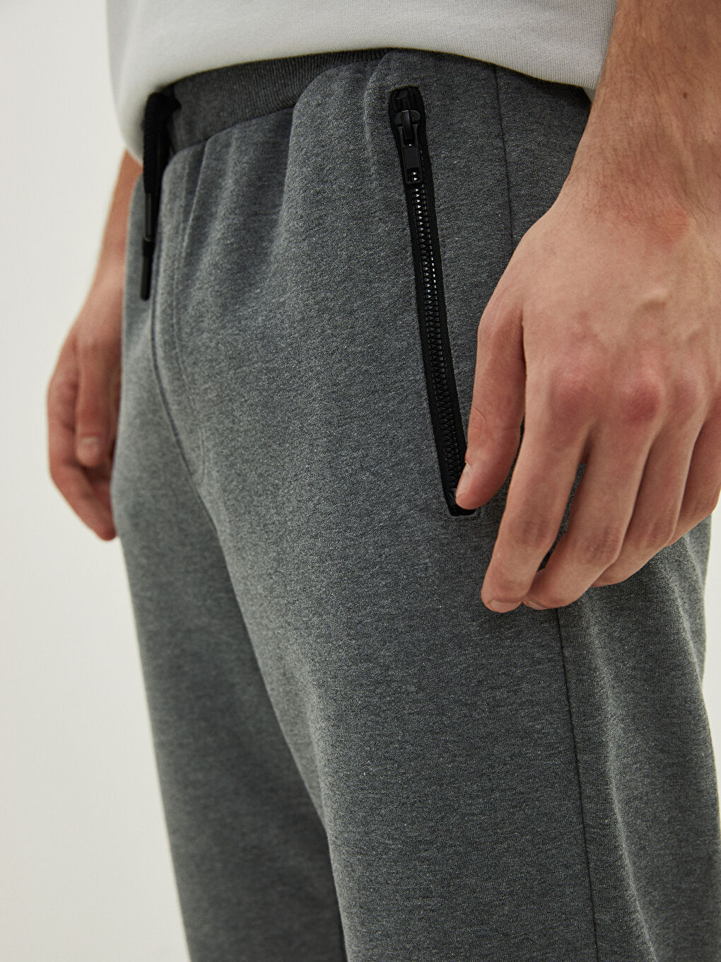 XSIDE Schlank Geschnittene Herren-Jogginghose -S25685Z8-L8N