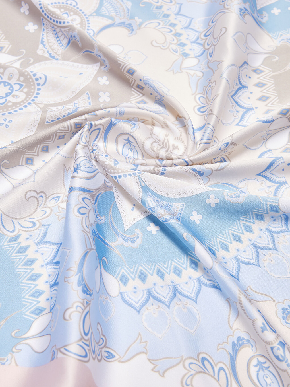 Bej Çiçek Desenli Kadın Saten Bandana-6