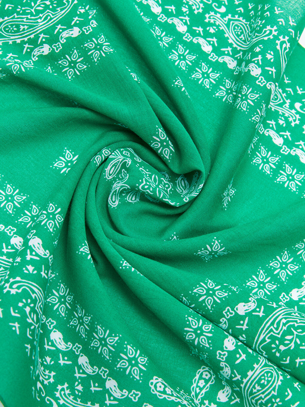 Yeşil Desenli Kadın Bandana-5