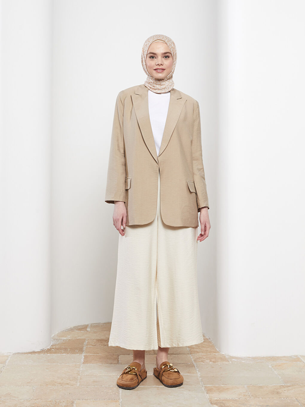 Desenli Kadın Şal-1