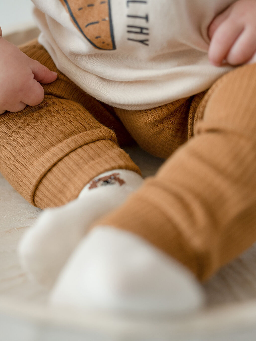 Rundhalsausschnitt Kurzarm Bedrucktes Baby Jungen T-Shirt und Jogginghose 2-Teiliges Set-2