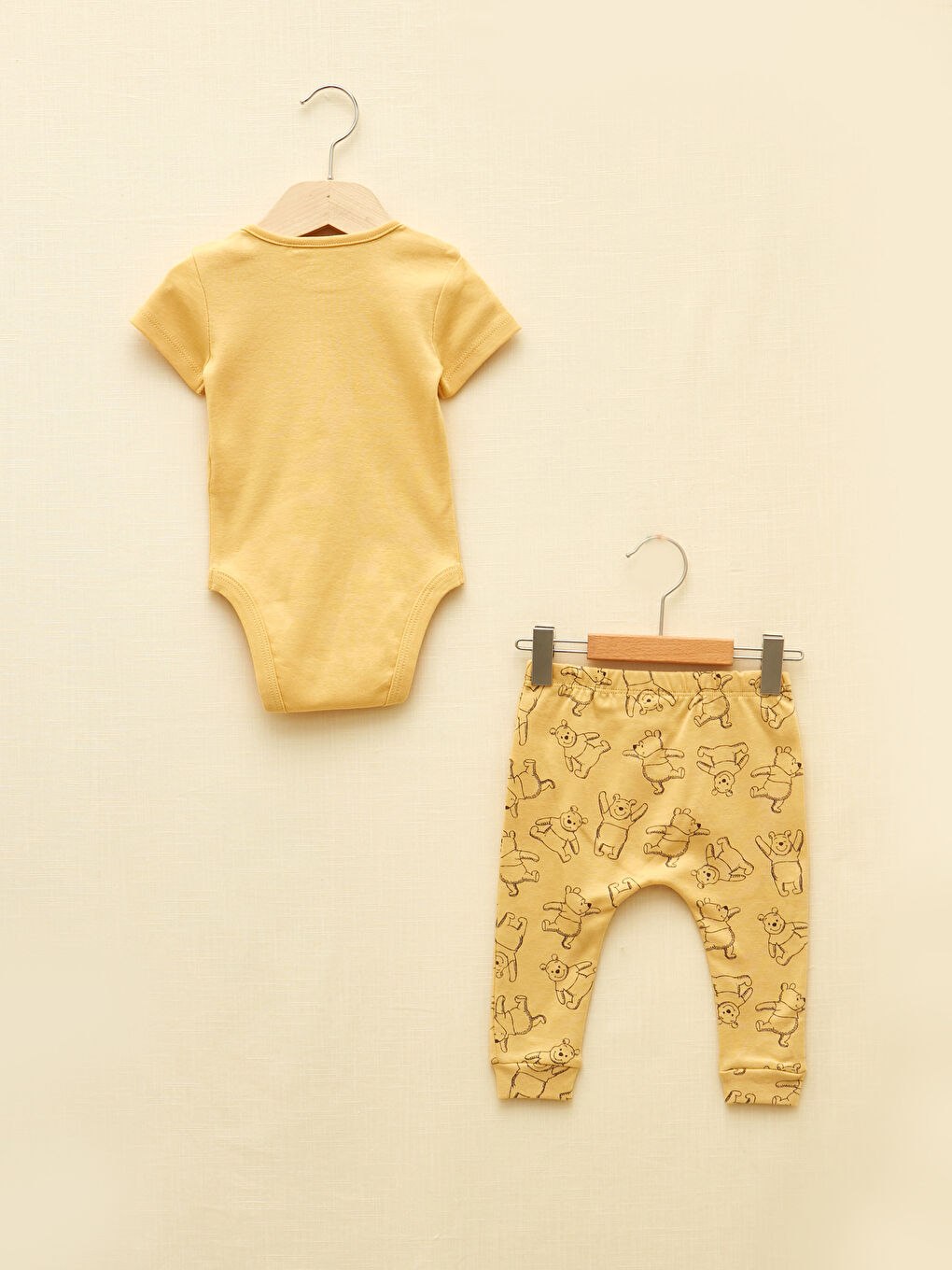 Bisiklet Yaka Kısa Kollu Winnie the Pooh Baskılı Erkek Bebek 3'lü Takım-1