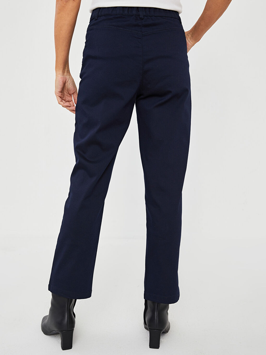 Slim Fit Straight Pocket Detailed Gabardine Fabric Women's Trousers-5