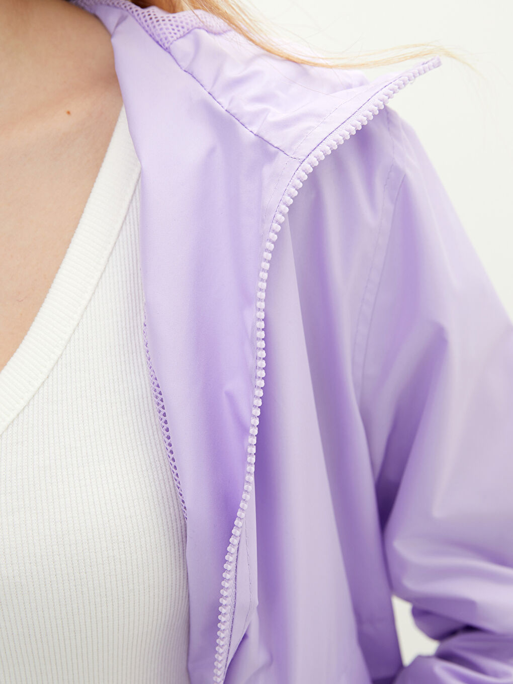 Lila Kadın Kapüşonlu Düz Yağmurluk-2