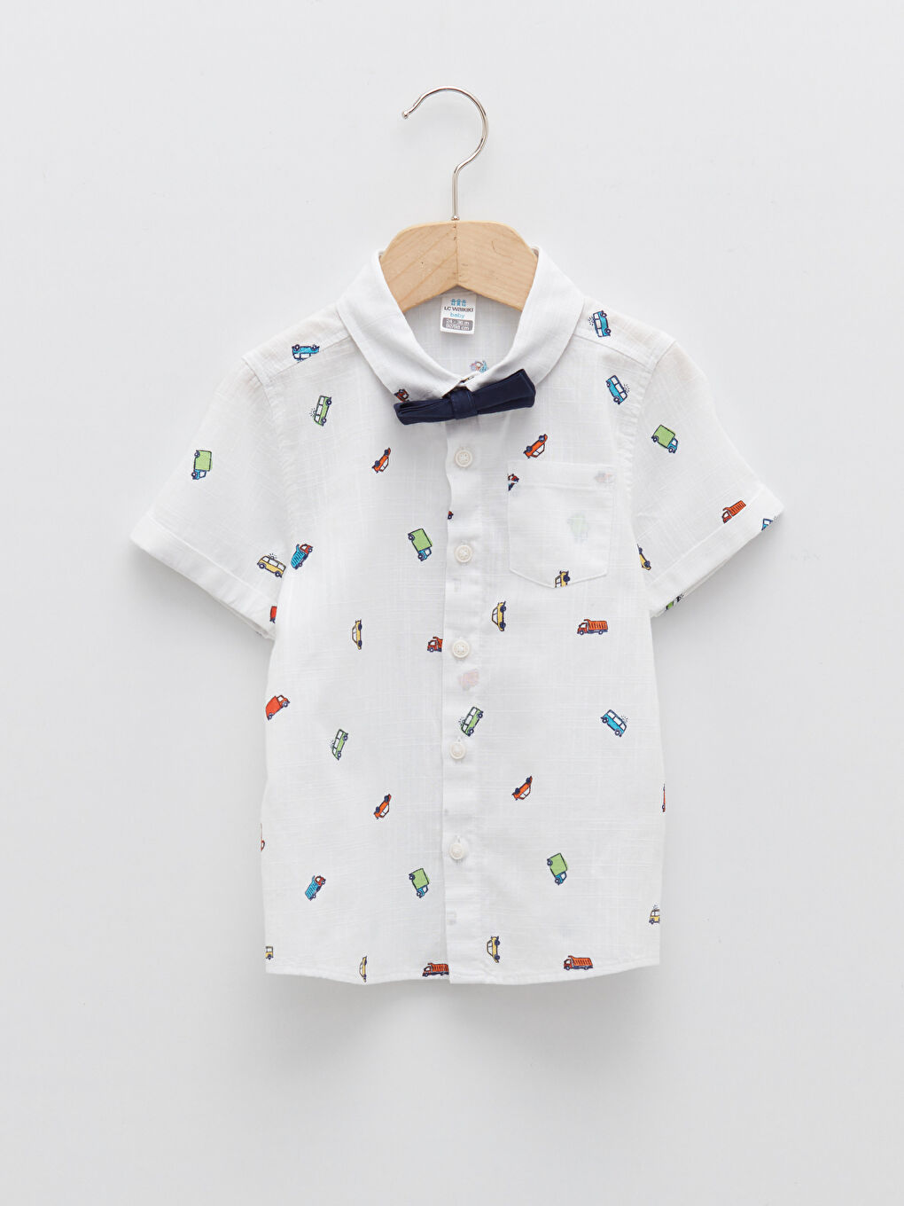 Қысқа жеңді принтті мақтадан жасалған ұл балаға арналған жейде және галстук-бабочка 2 данадан тұратын