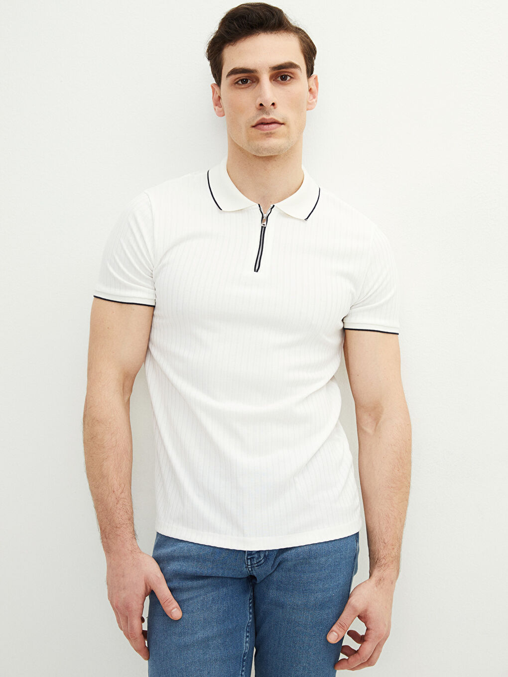 Beyaz Polo Yaka Kısa Kollu Penye Erkek Tişört