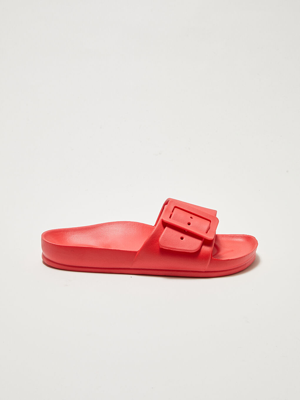 شبشب نسائي بحزام واحد بتفاصيل إبزيم-2