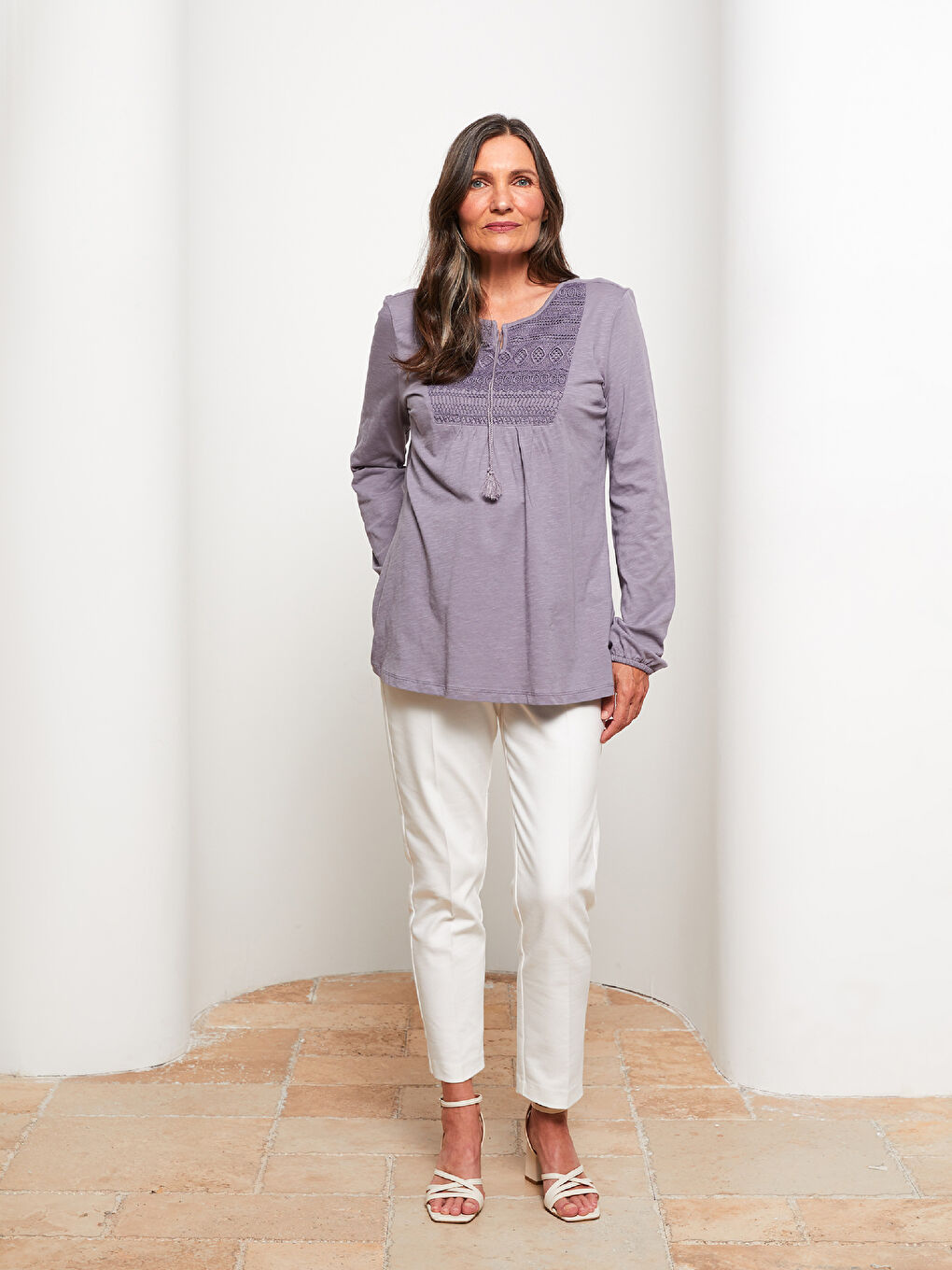 Lila Bağlamalı Yaka Nakışlı Uzun Kollu Kadın Bluz-2