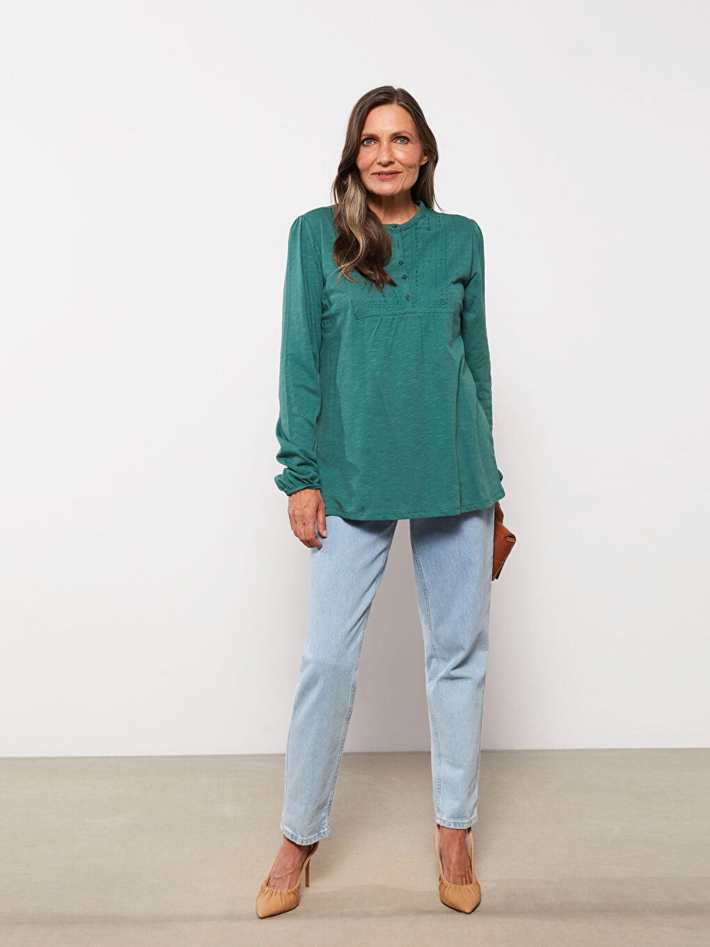 Yeşil Bisiklet Yaka Nakışlı Uzun Kollu Pamuklu Kadın Bluz-1