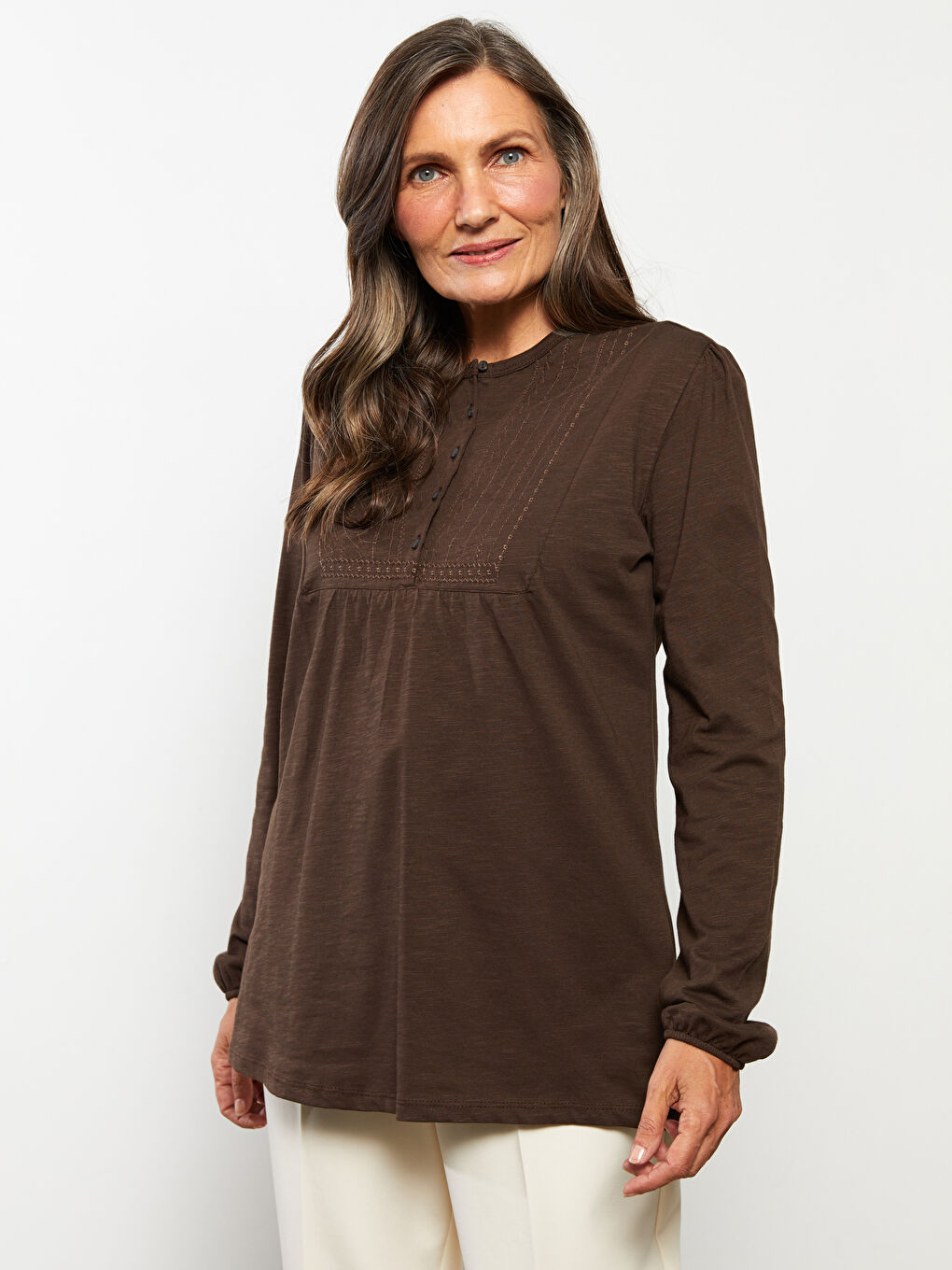 Kahverengi Bisiklet Yaka Nakışlı Uzun Kollu Pamuklu Kadın Bluz-1