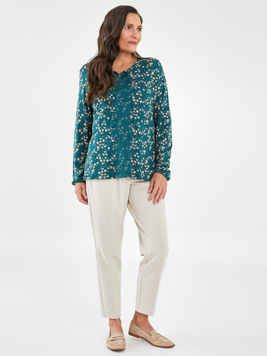 Yeşil Bağlamalı Yaka Çiçekli Uzun Kollu Kadın Bluz-3