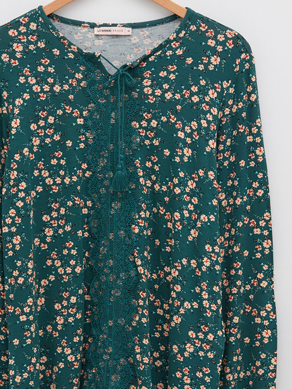 Yeşil Bağlamalı Yaka Çiçekli Uzun Kollu Kadın Bluz-7