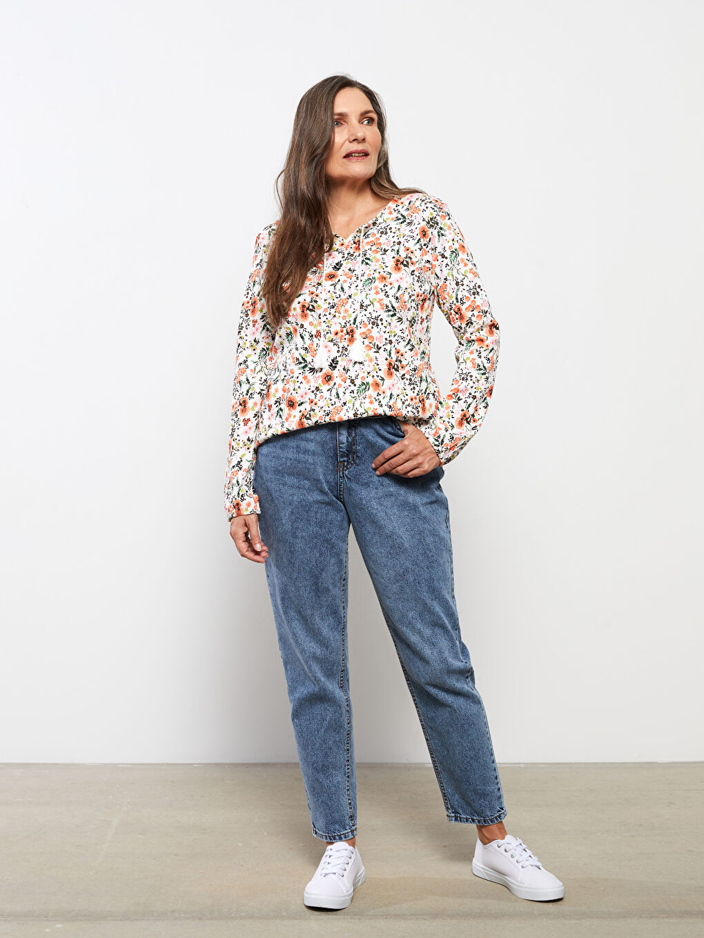 Turuncu Bağlamalı Yaka Çiçekli Uzun Kollu Kadın Bluz