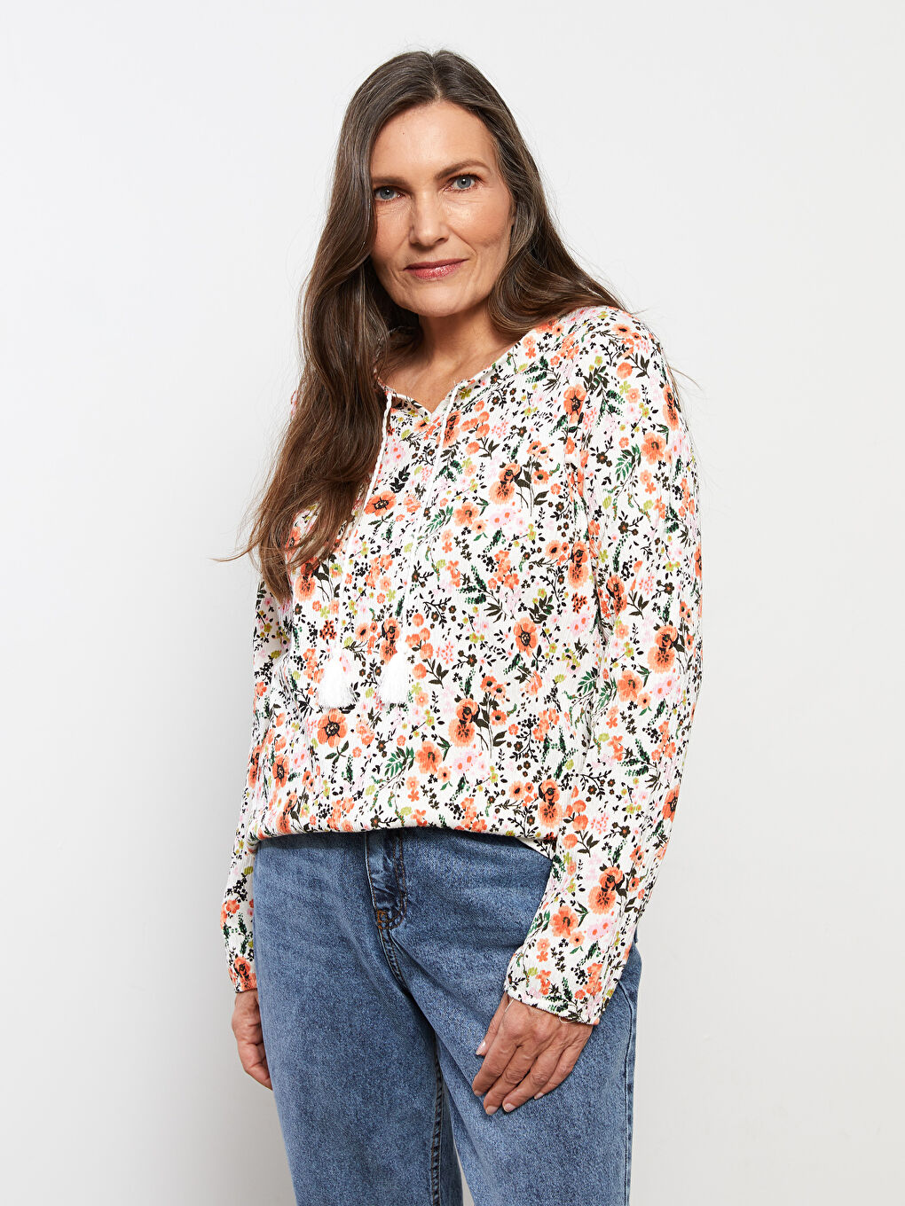 Turuncu Bağlamalı Yaka Çiçekli Uzun Kollu Kadın Bluz-1