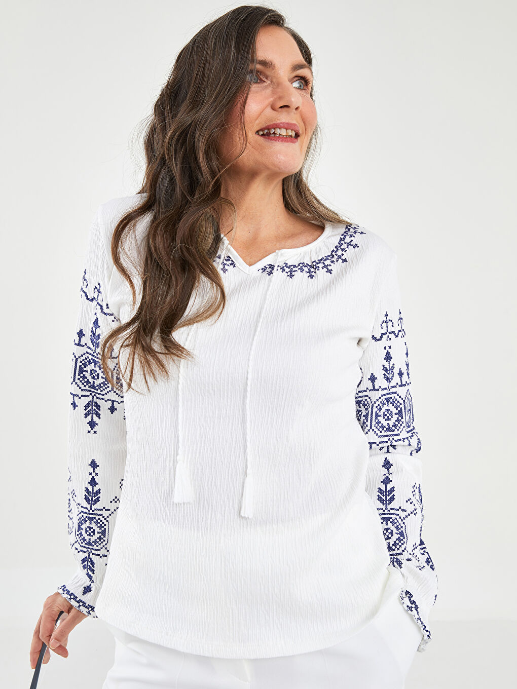 LCW Grace Tie Neck Embroidered Long Sleeve Women's Blouse -S25939Z8-EEW