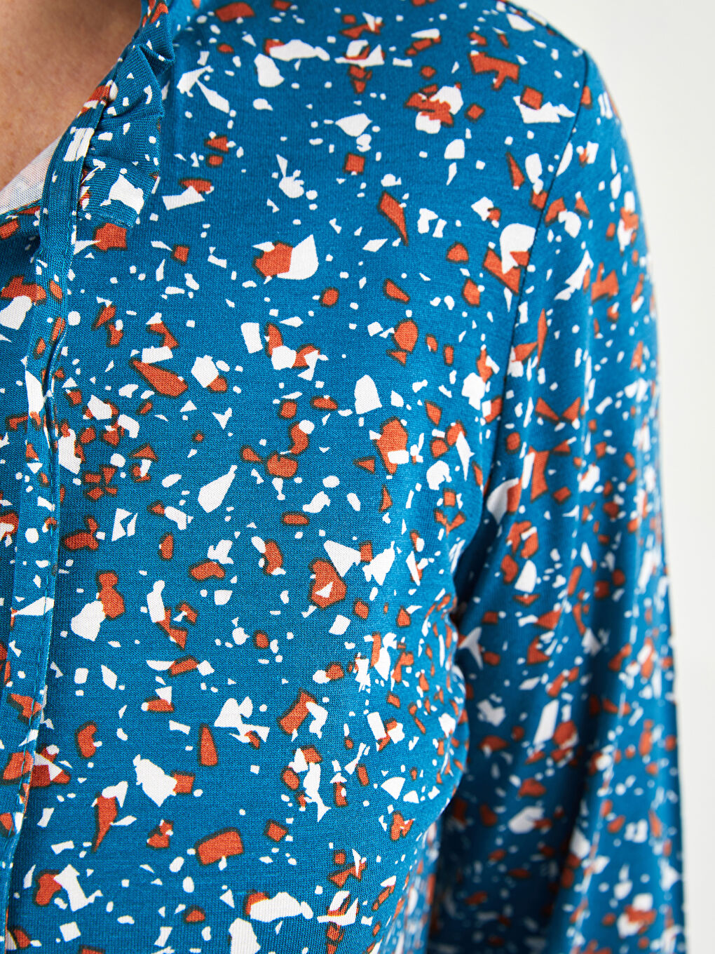 Petrol Fırfırlı Bağlamalı Yaka Desenli Uzun Kollu Kadın Bluz-3