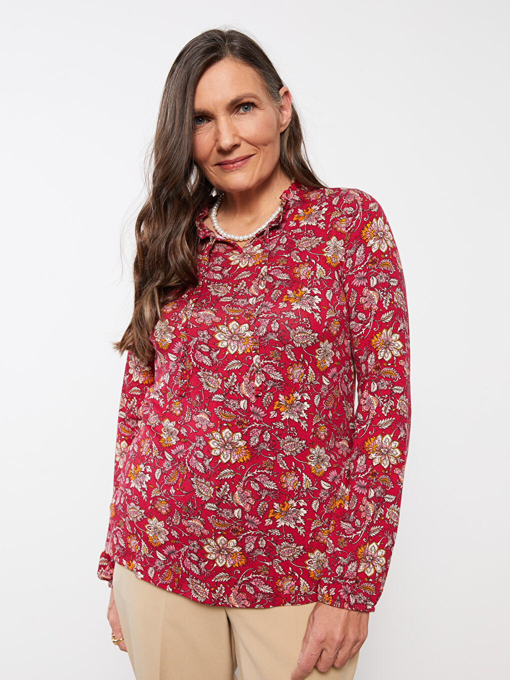 Kırmızı Fırfırlı Bağlamalı Yaka Çiçekli Uzun Kollu Kadın Bluz-1