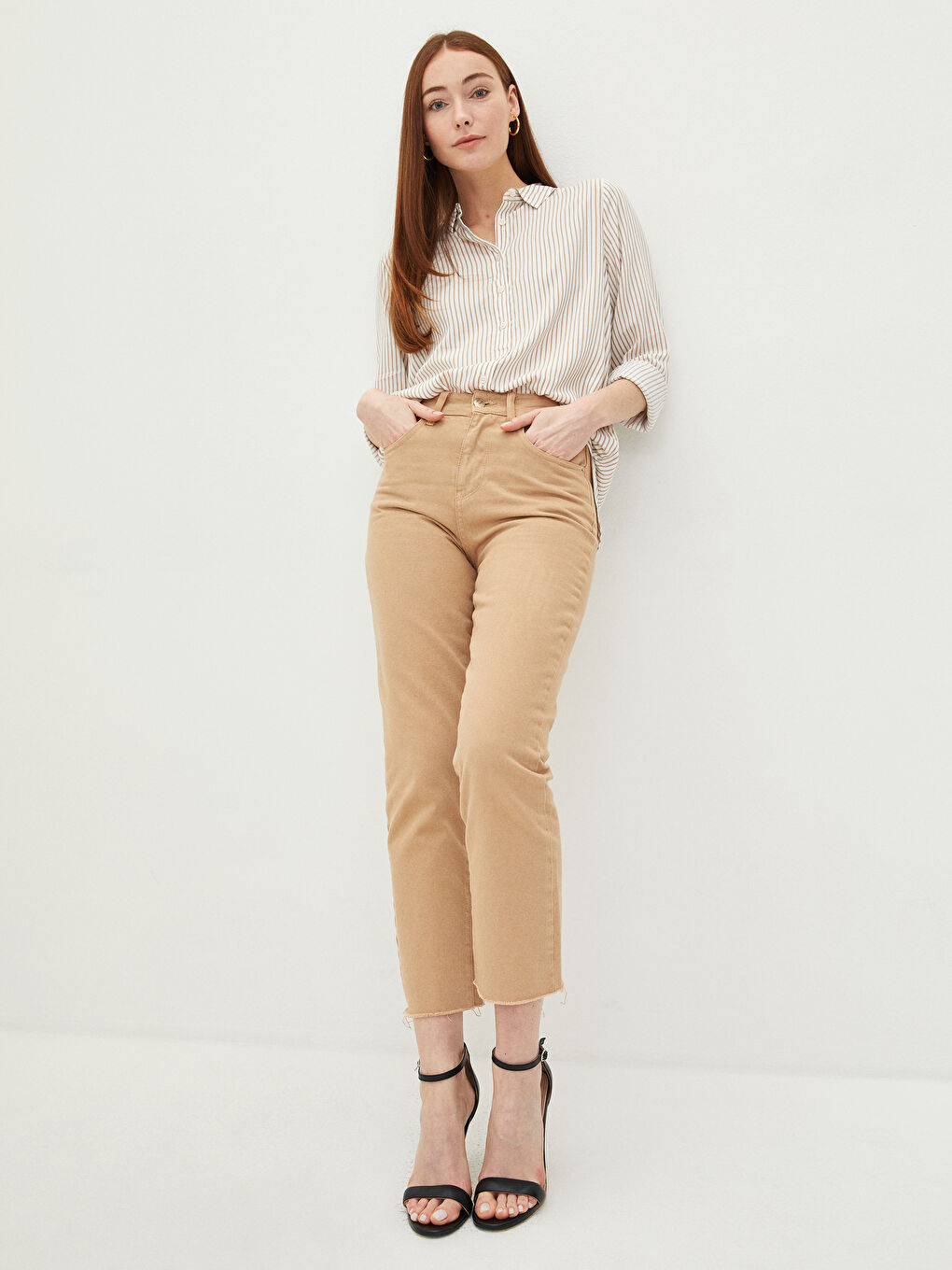 Chemise pour Femmes en Viscose à Rayures avec Fermeture à Boutons sur le Devant et Manches Longues-1