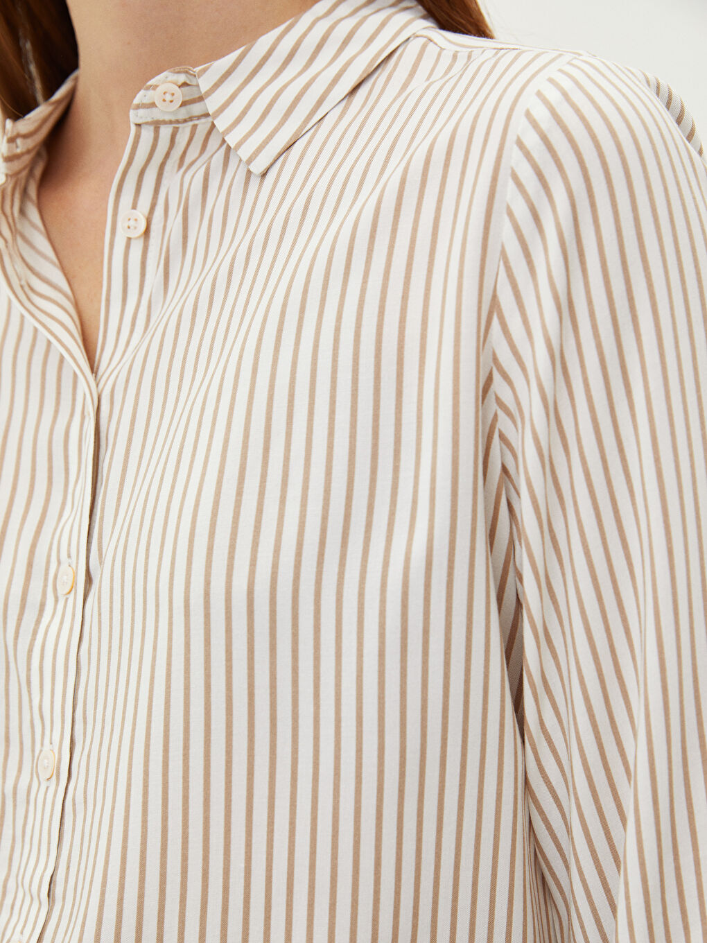 Chemise pour Femmes en Viscose à Rayures avec Fermeture à Boutons sur le Devant et Manches Longues-2