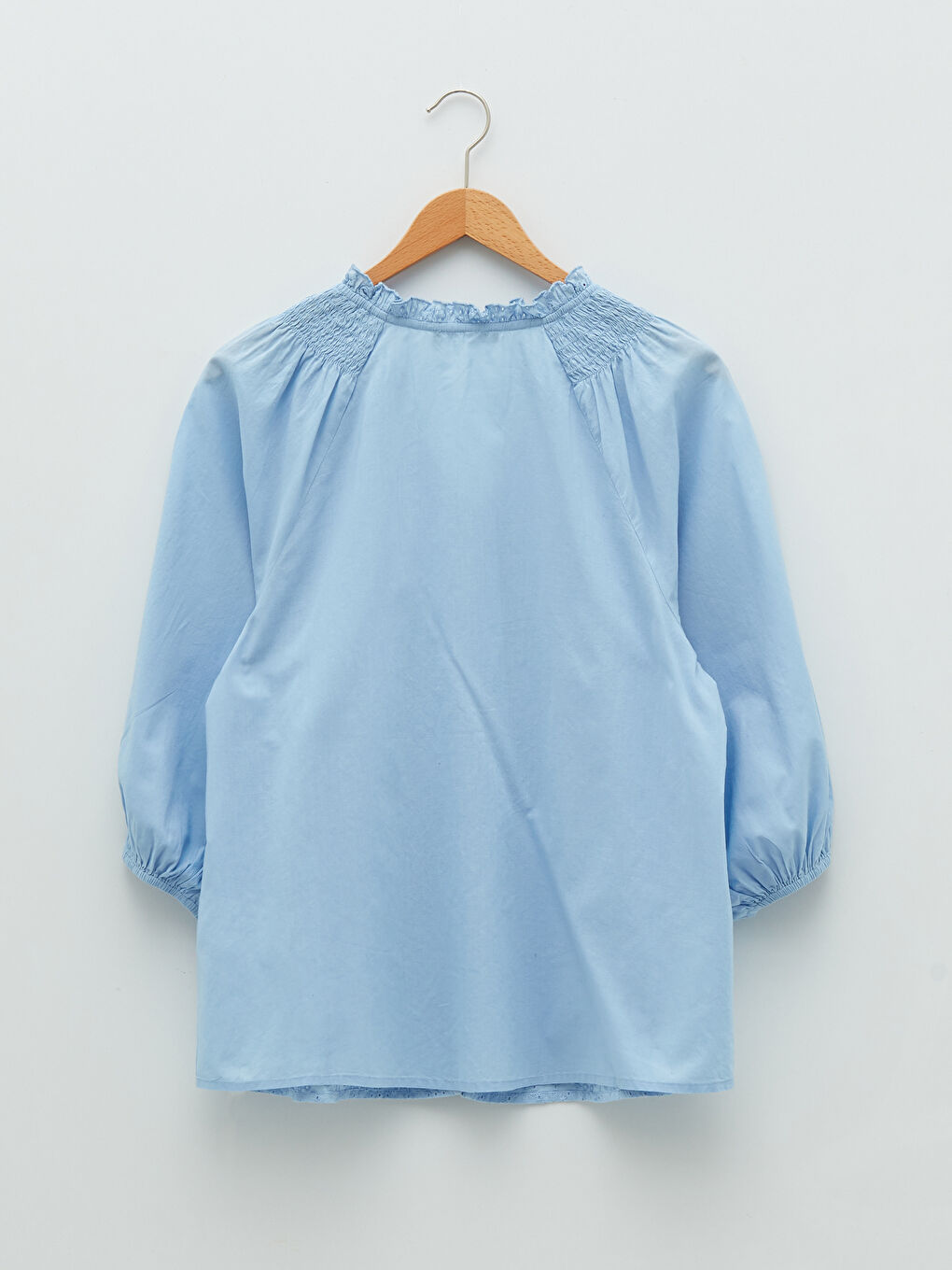 LCWAIKIKI Classic Kaçık Yaka Nakışlı Poplin Kadın Bluz -S25977Z8-G9Q