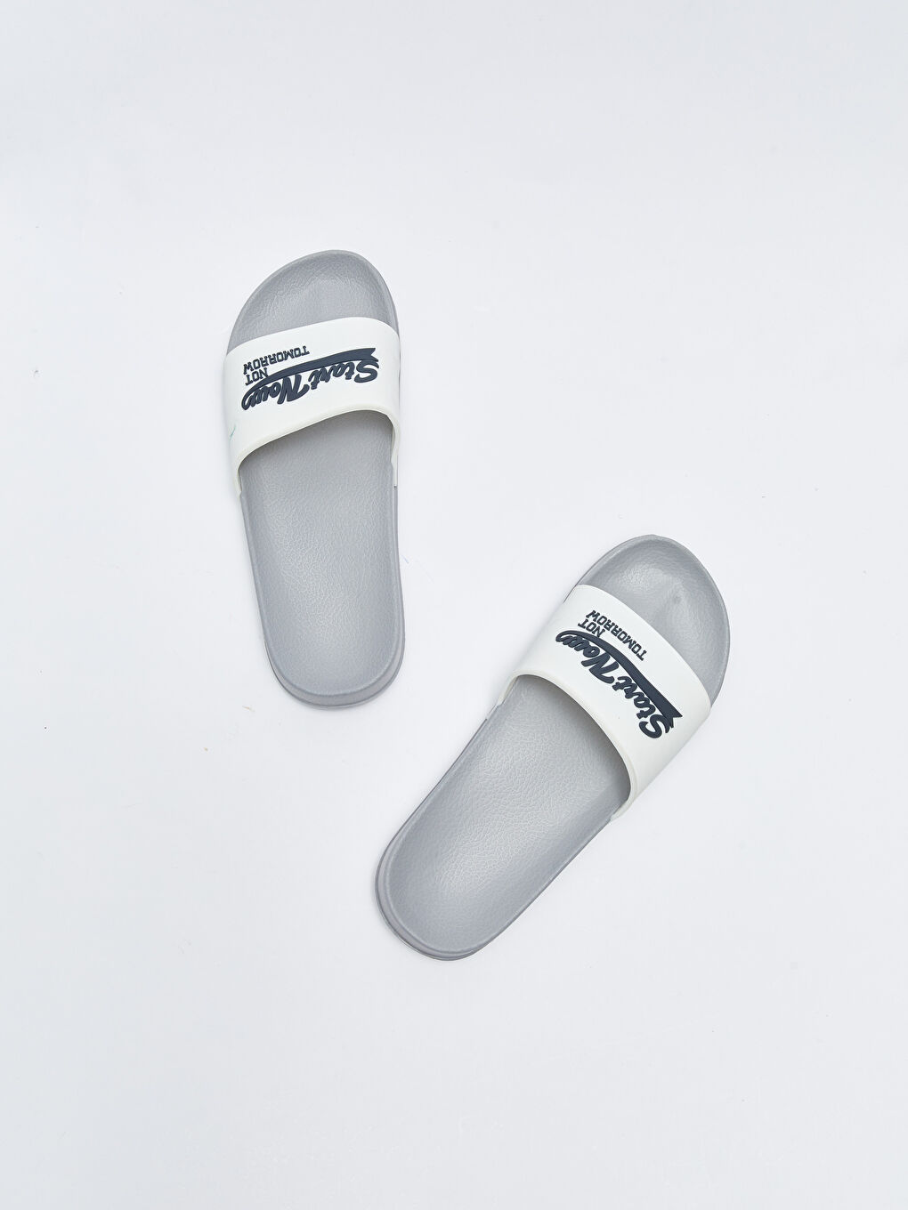 Тапочки мужские с текстовым принтом-4