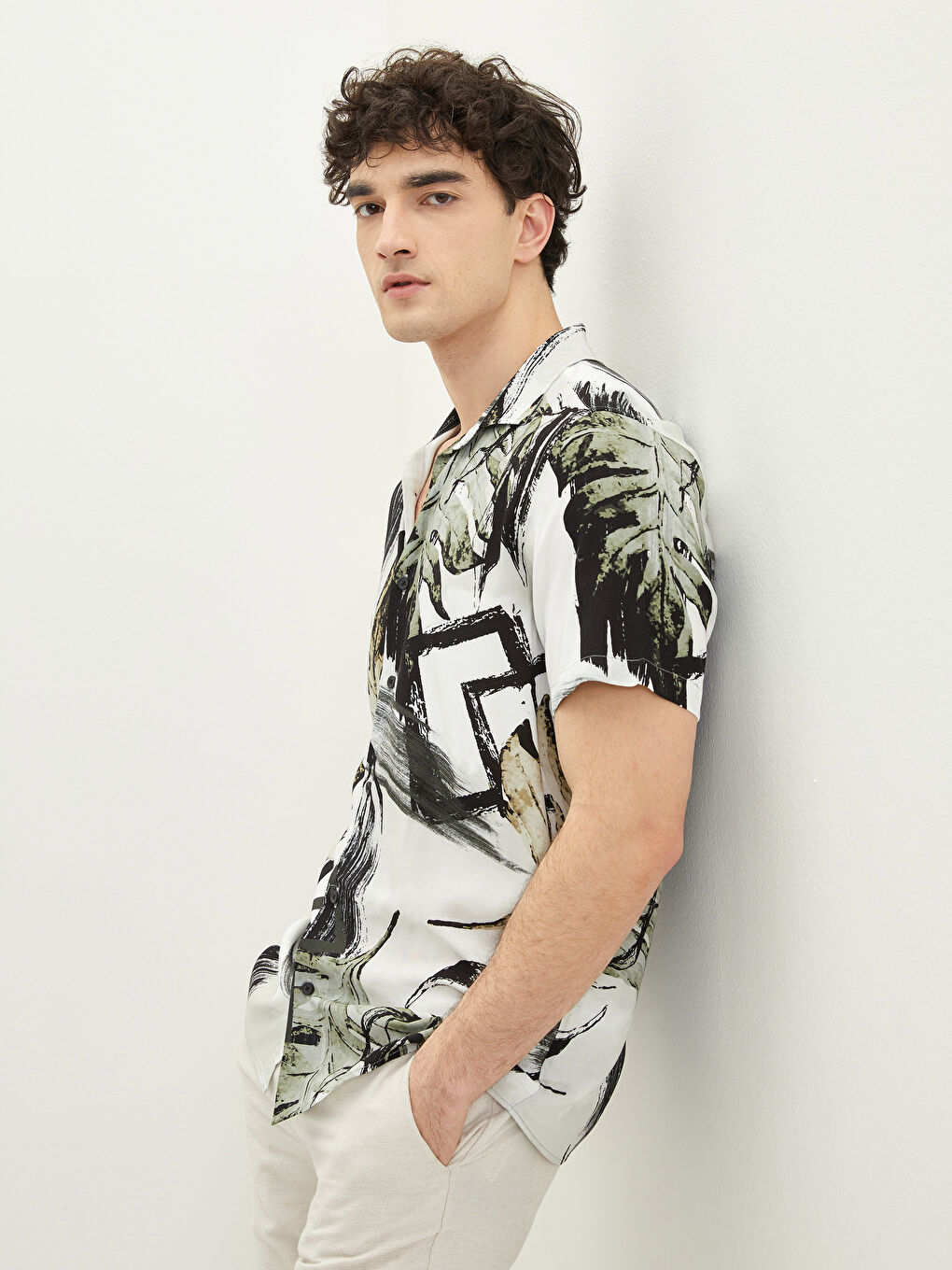 Haki Regular Fit Kısa Kollu Desenli Erkek Gömlek