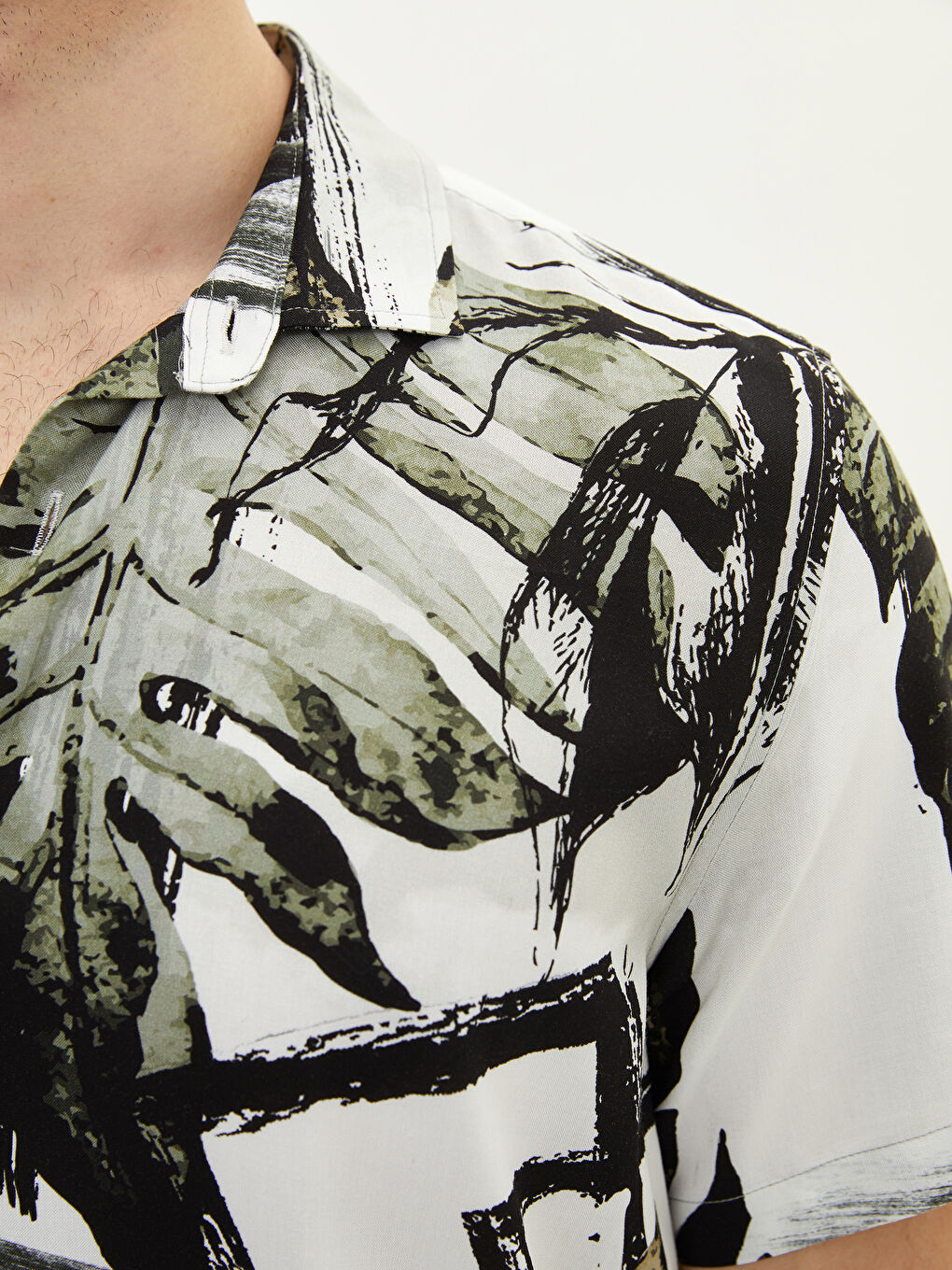 Haki Regular Fit Kısa Kollu Desenli Erkek Gömlek-3