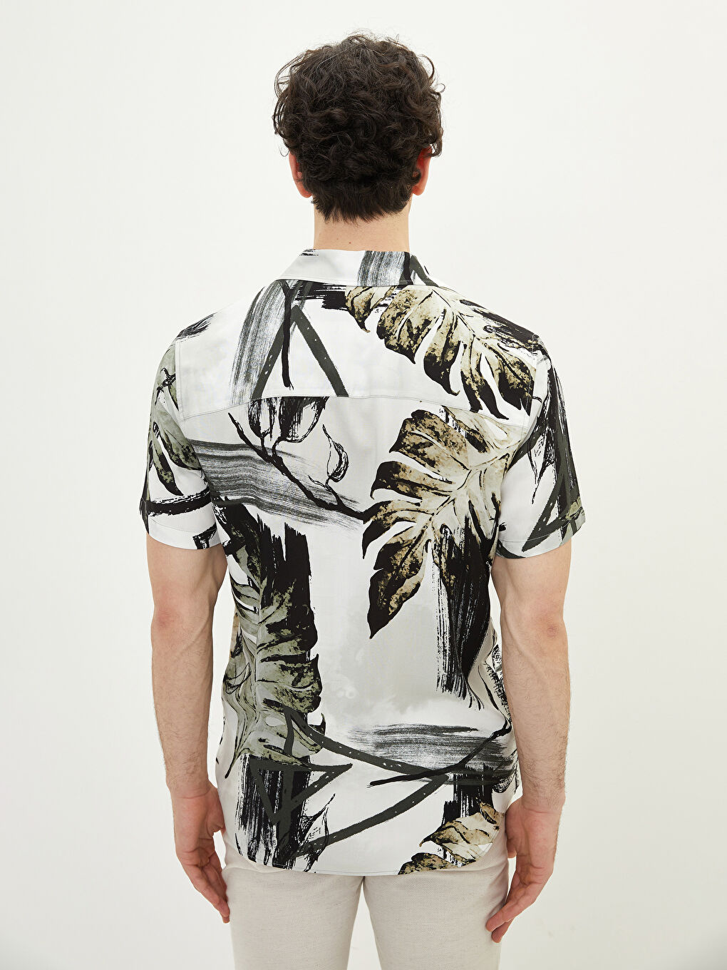 Haki Regular Fit Kısa Kollu Desenli Erkek Gömlek-4