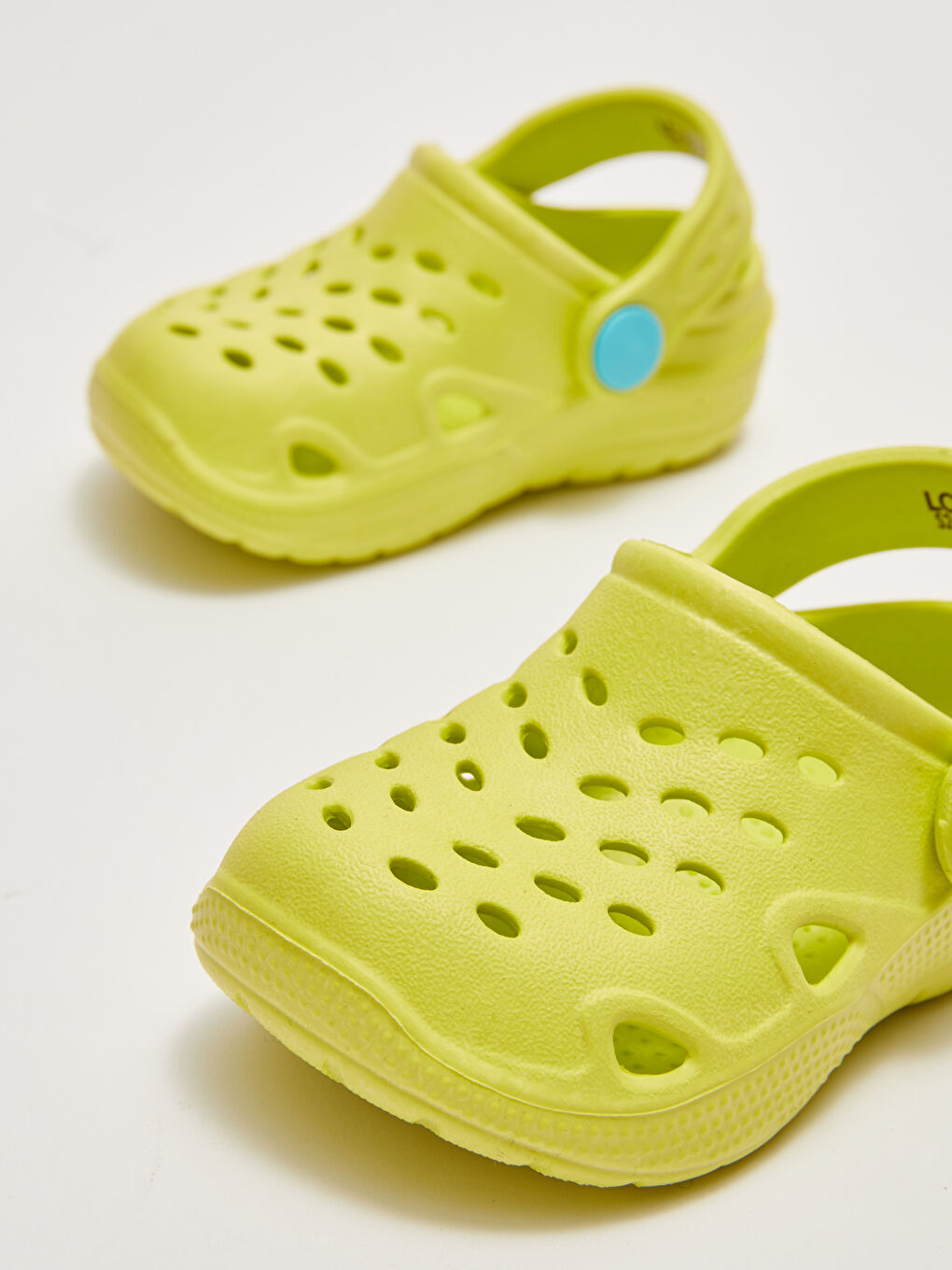 Перфорированные сандалии для мальчиков с застежкой-пряжкой для пляжа-5