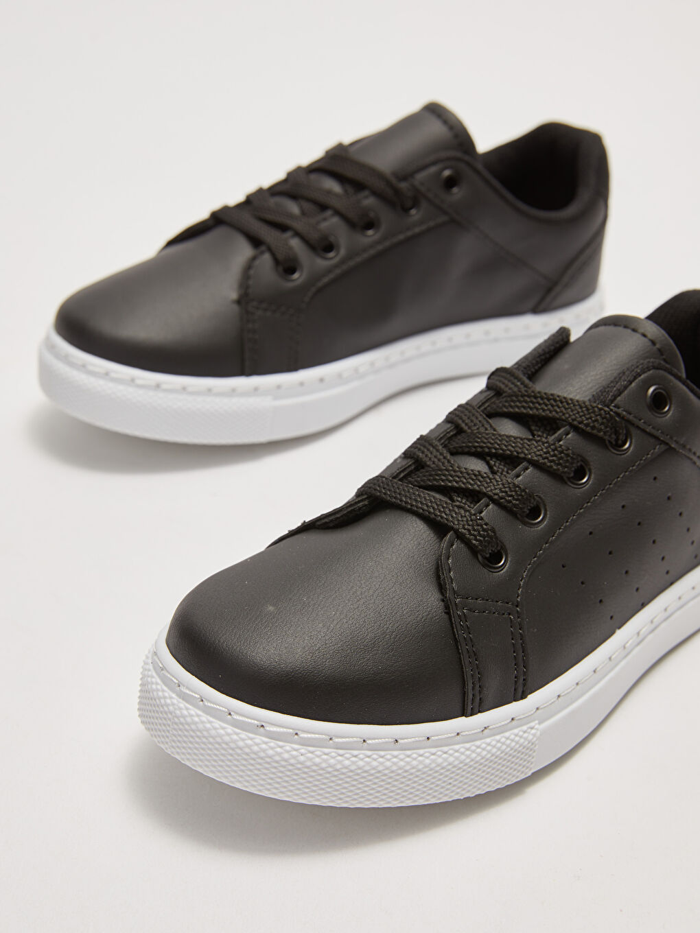 Leather Look Lace-up Boys Sneakers-3