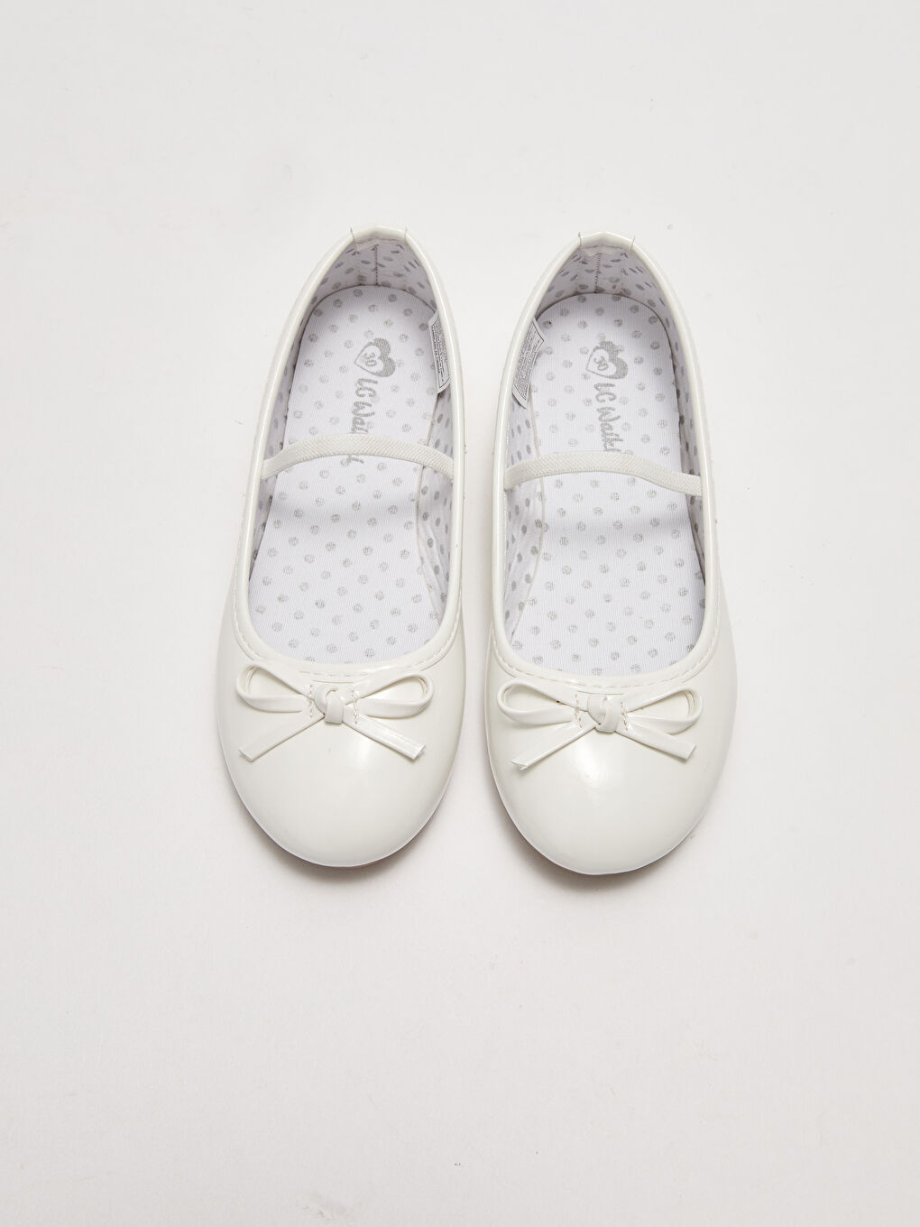 Beyaz Deri Görünümlü Fiyonk Detaylı Kız Çocuk Babet-3