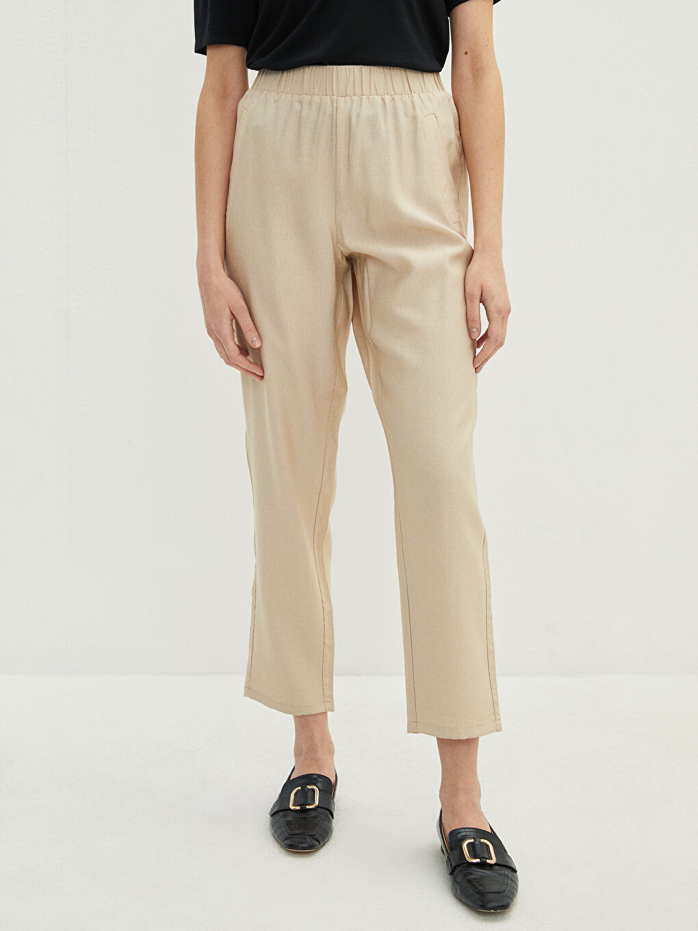 Elastic Waist Comfortable Fit Straight Pocket Women's Trousers Detailed-1