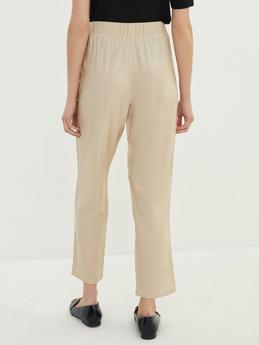 Elastic Waist Comfortable Fit Straight Pocket Women's Trousers Detailed-2