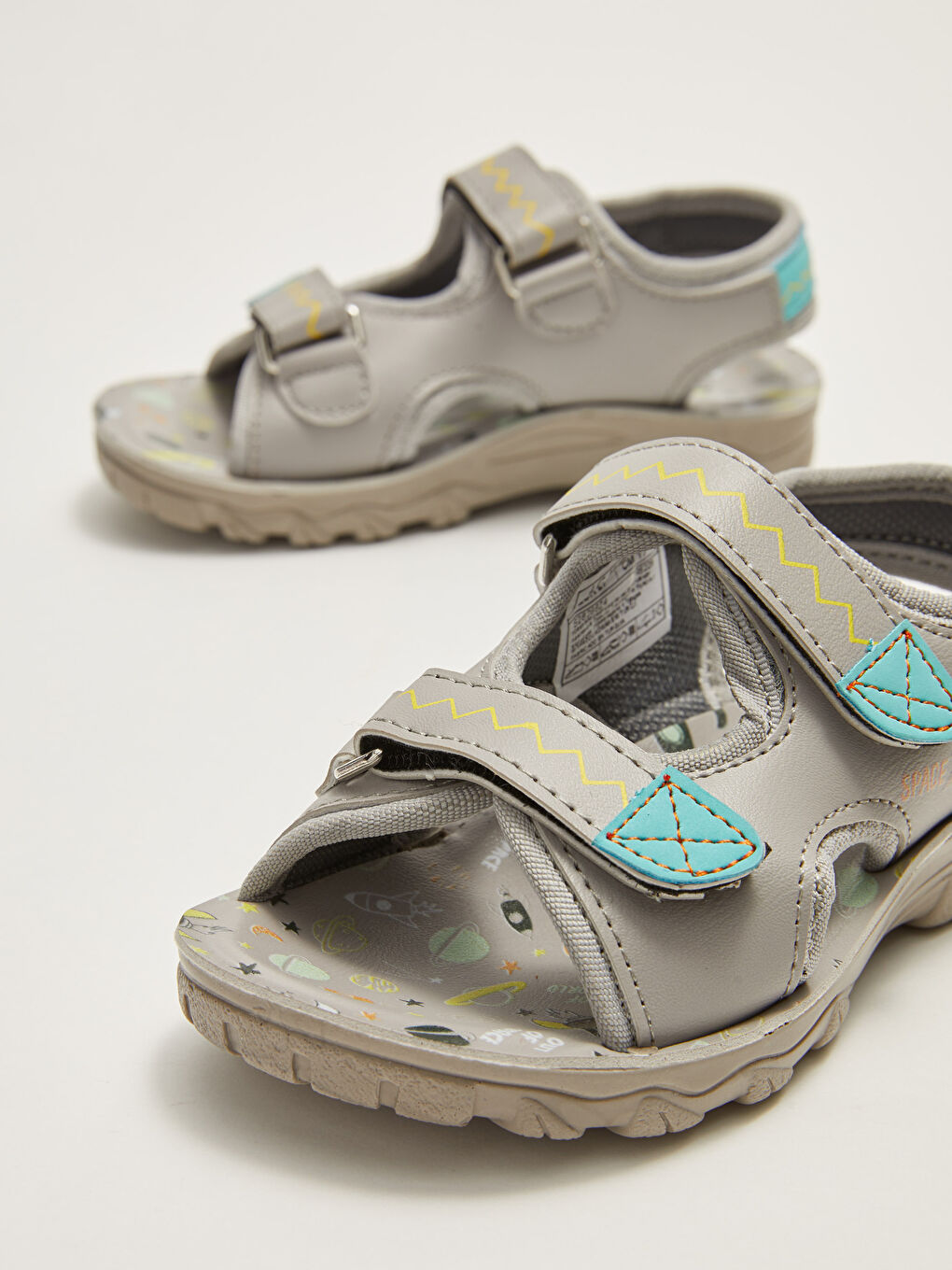 Gri Baskılı Çift Bantlı Cırt Cırtlı Erkek Çocuk Sandalet-2