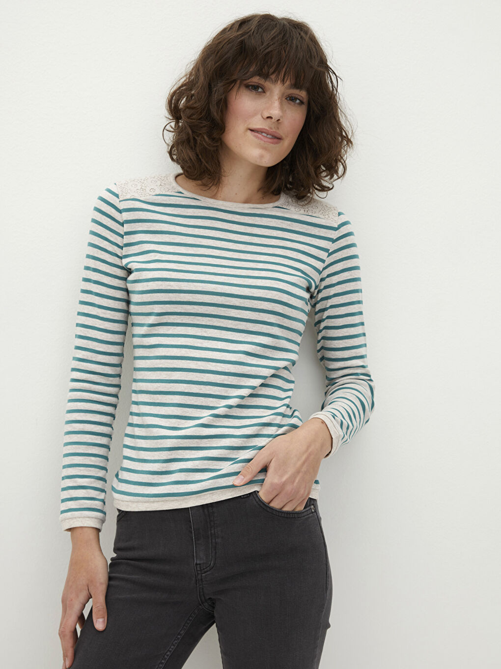 Әйелдерге арналған жолақты ұзын жең футболка-1